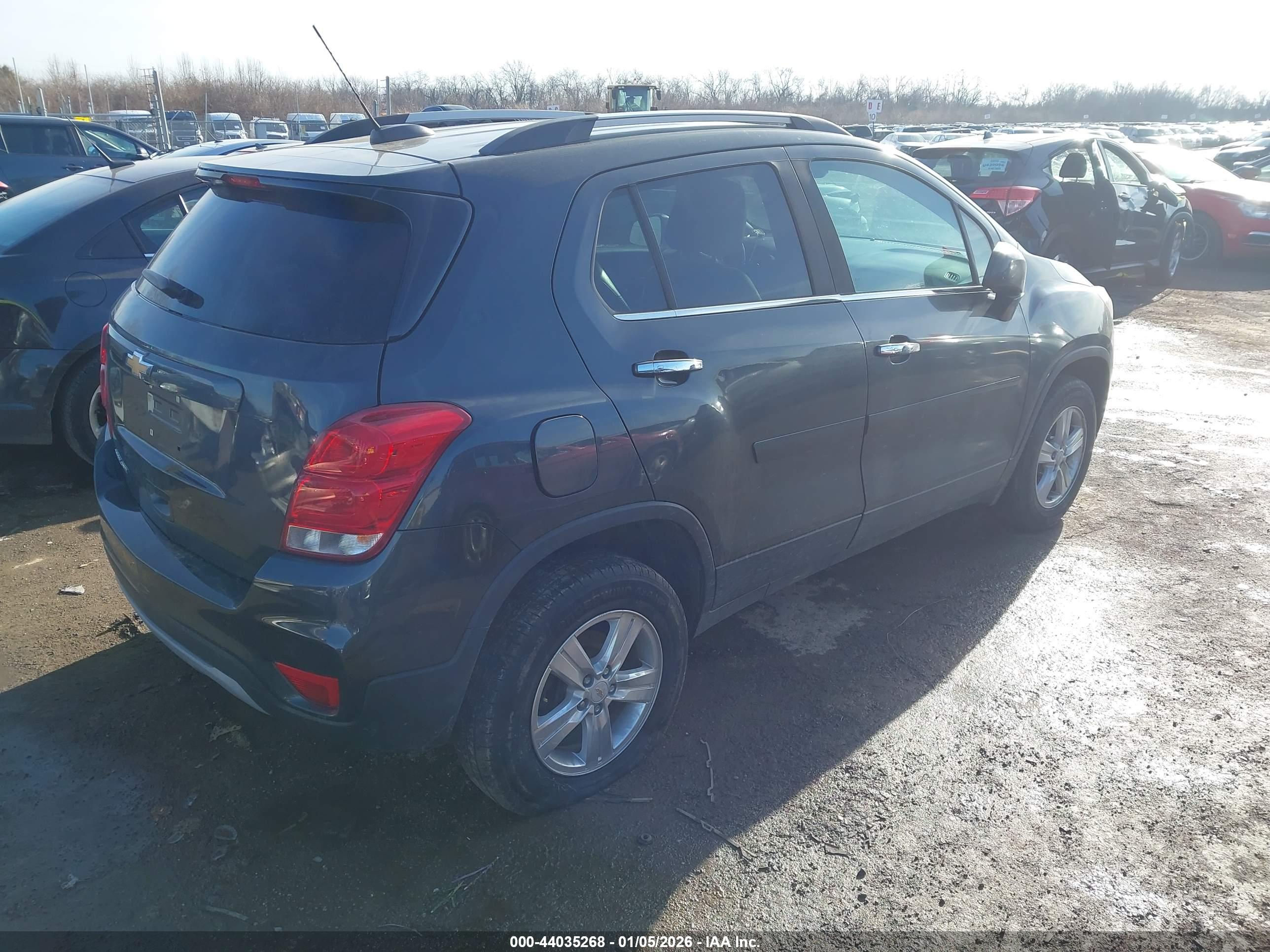 CHEVROLET TRAX image 4