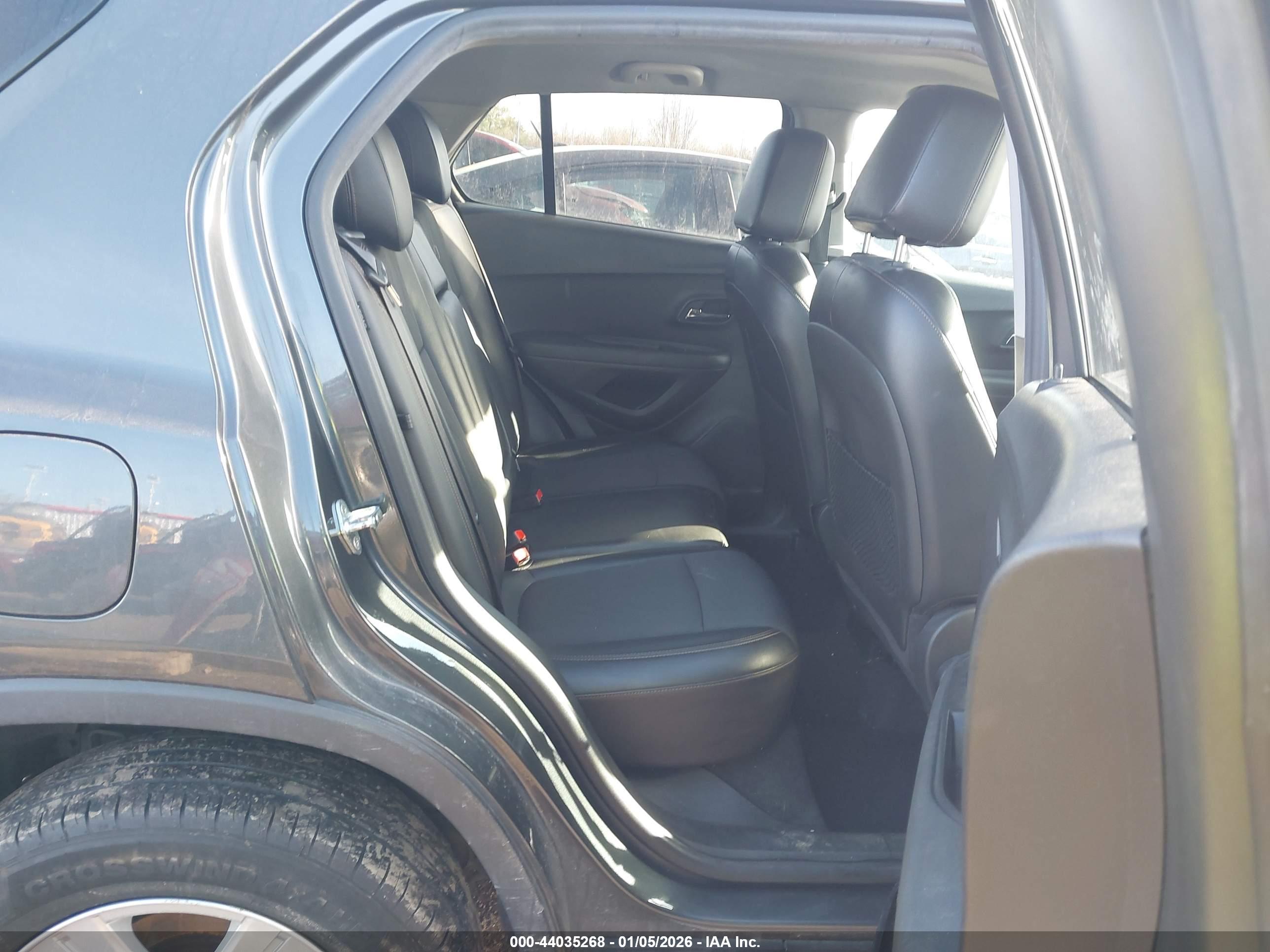 CHEVROLET TRAX image 8