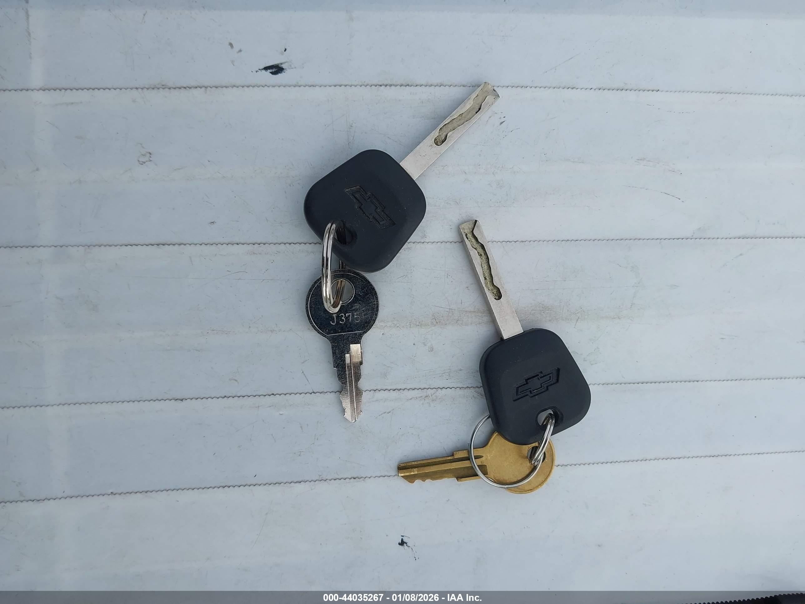CHEVROLET COLORADO image 11