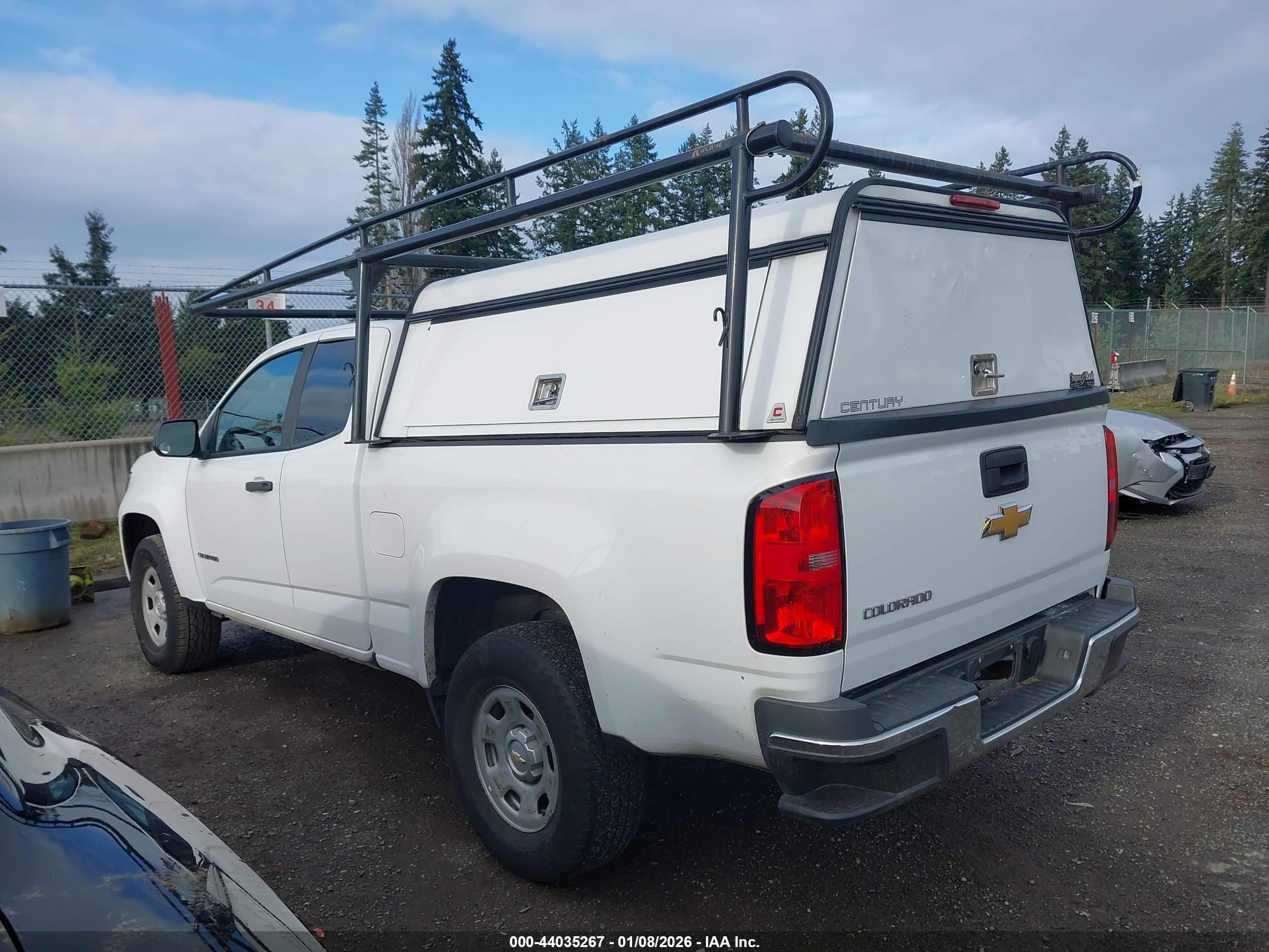 CHEVROLET COLORADO image 3