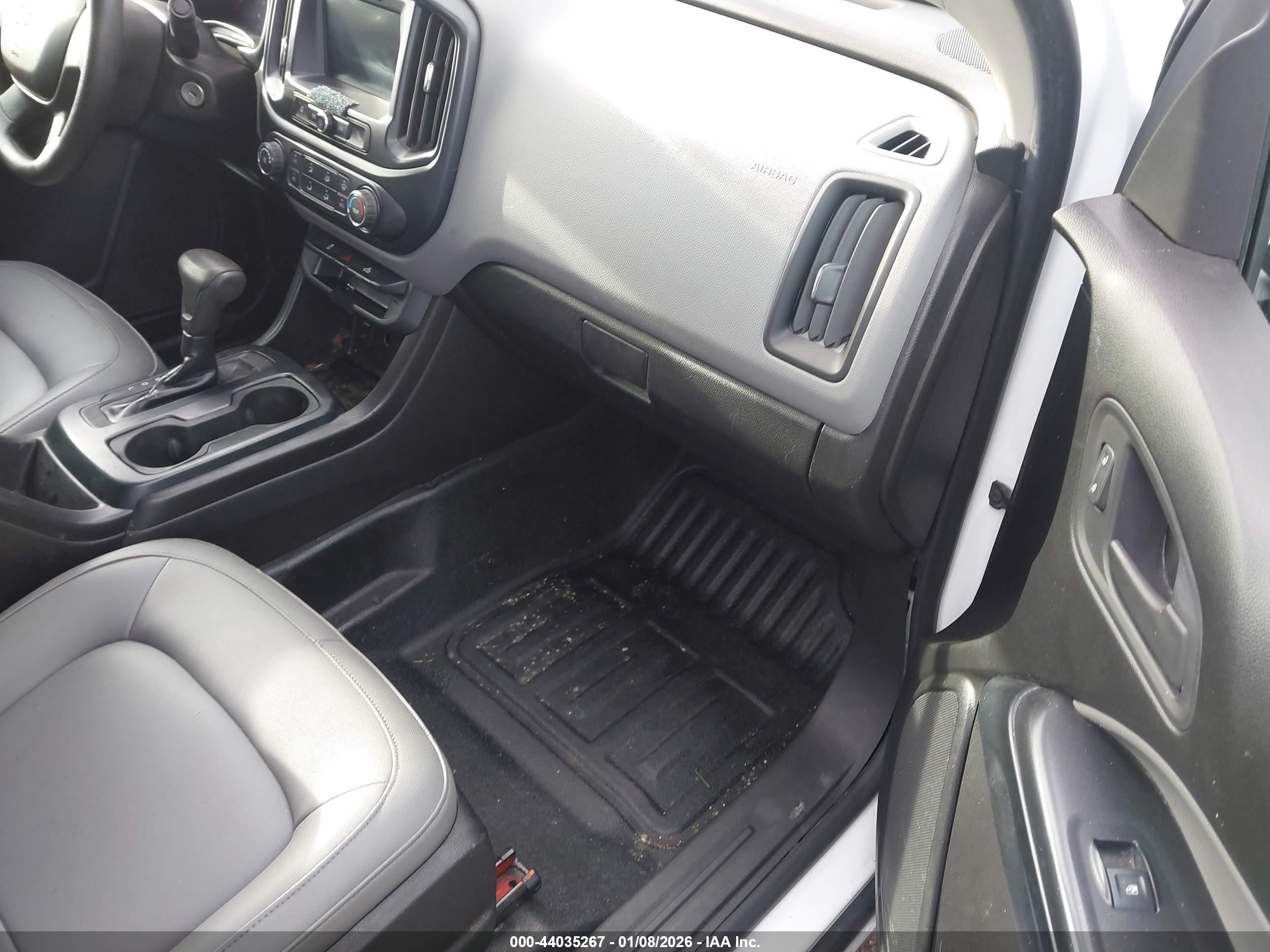 CHEVROLET COLORADO image 5