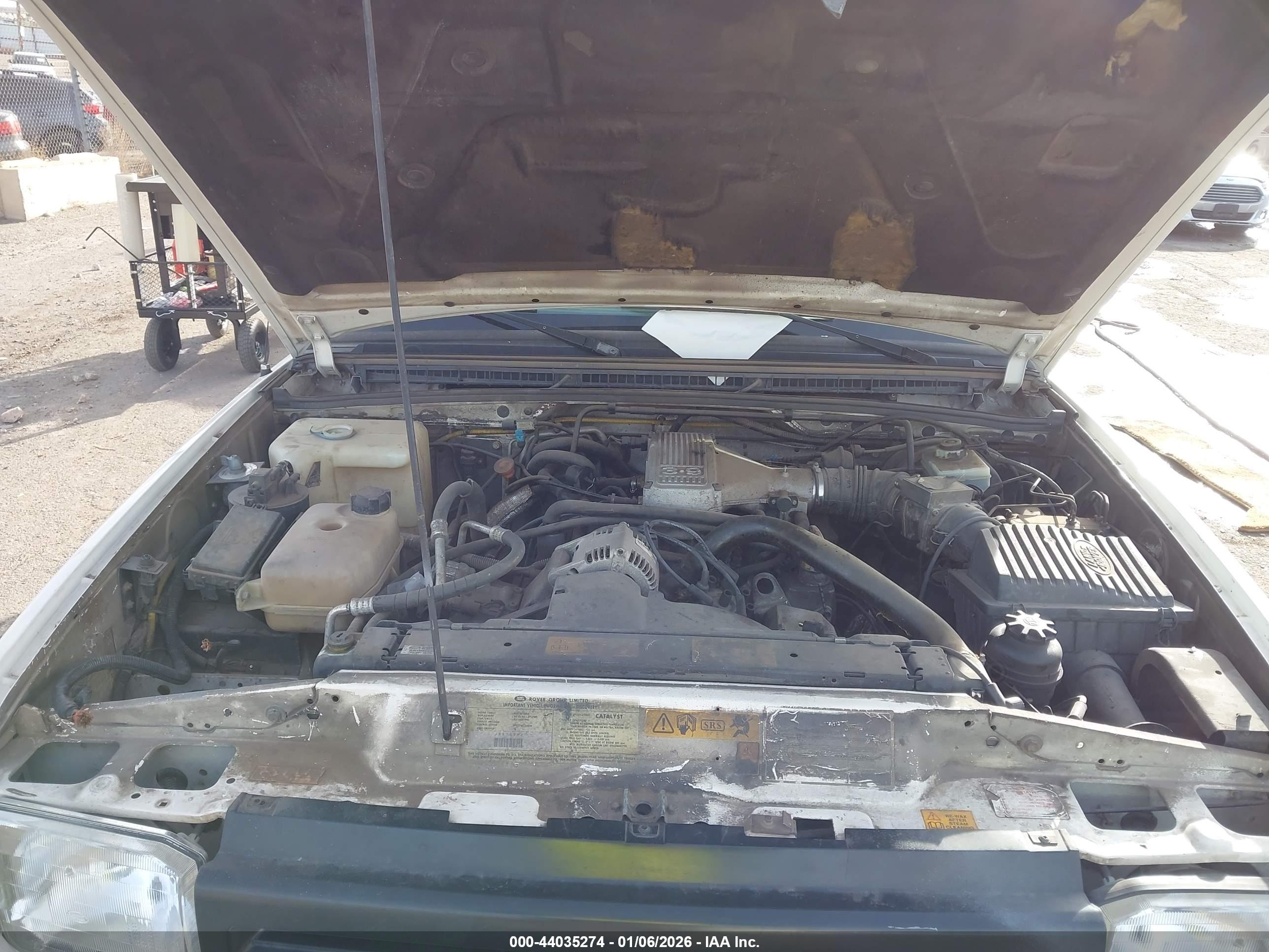 LAND ROVER image 10