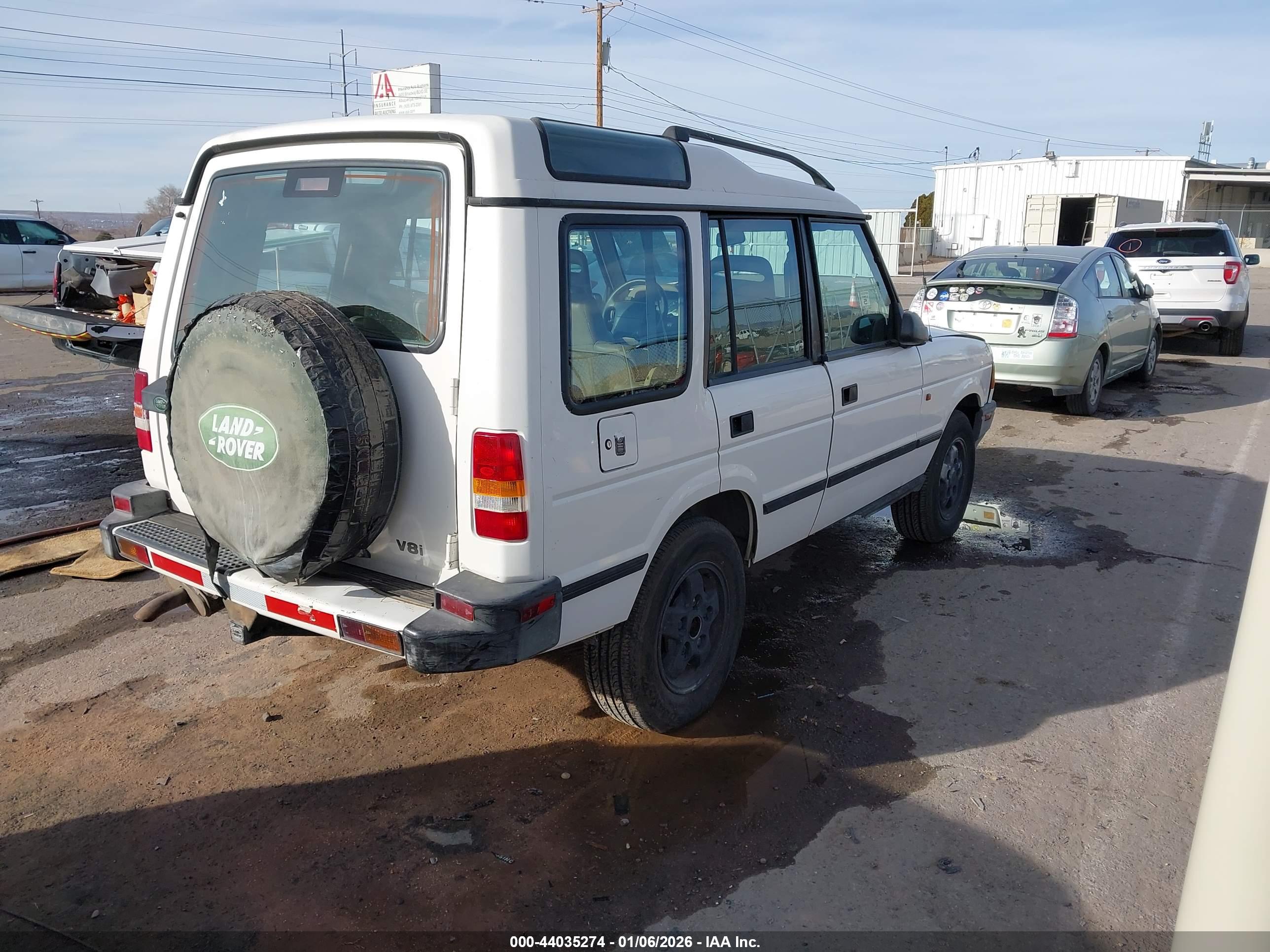 LAND ROVER image 4