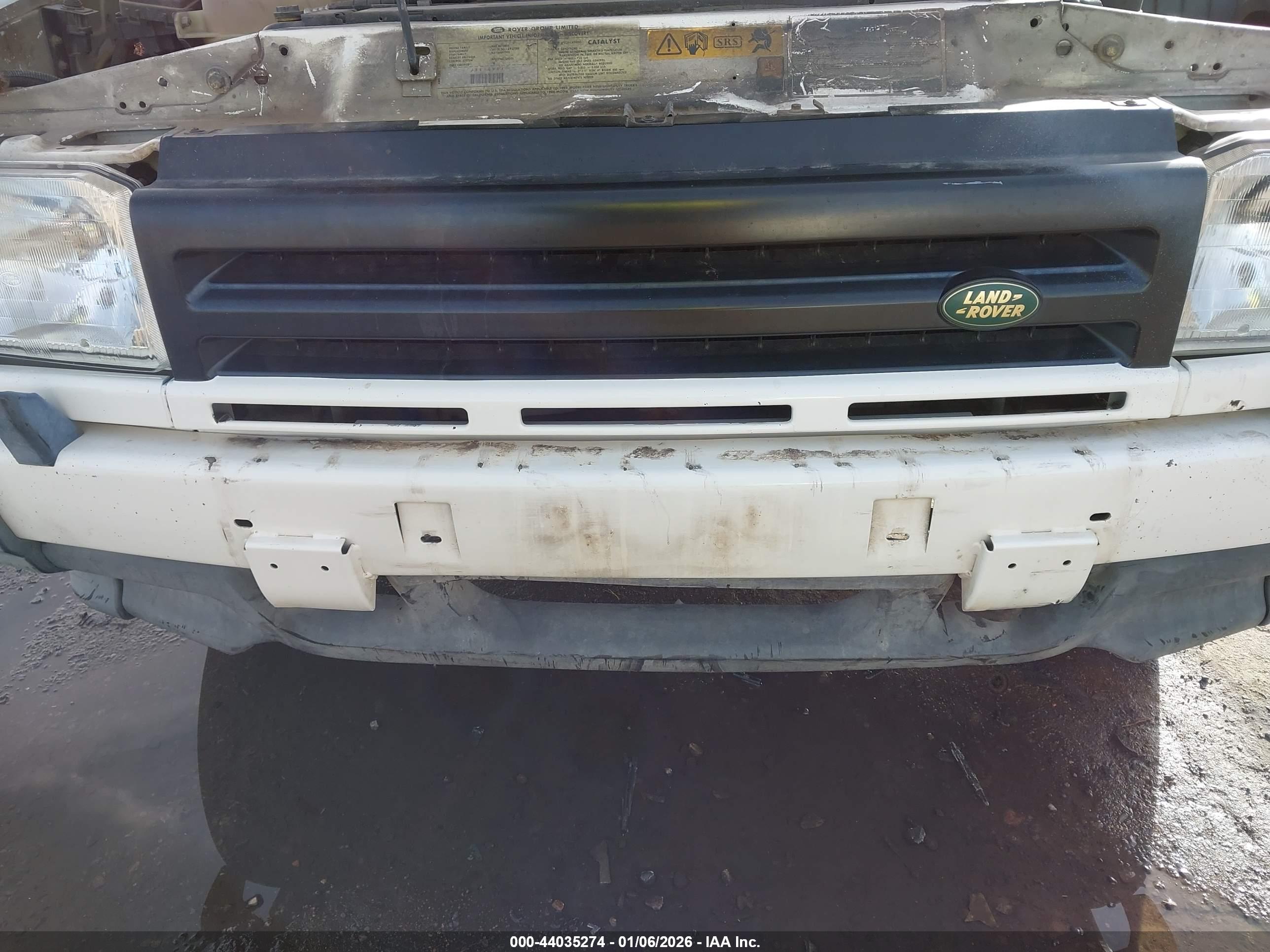 LAND ROVER image 6
