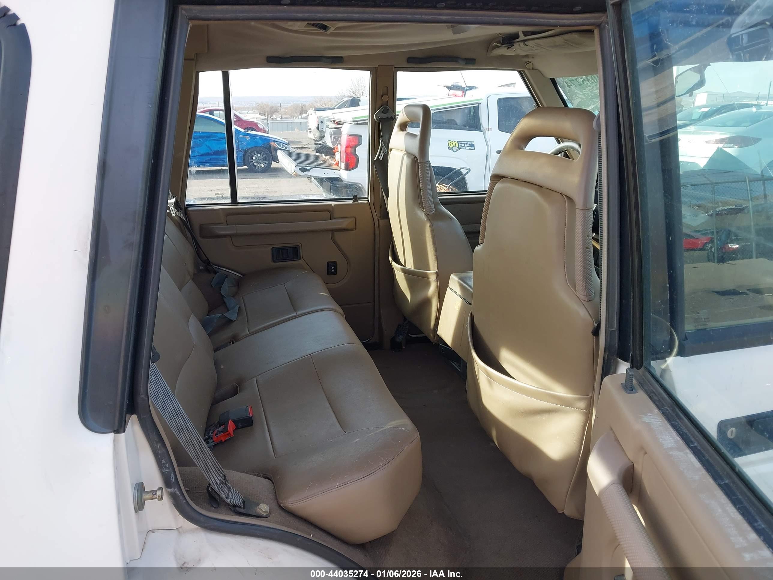 LAND ROVER image 8