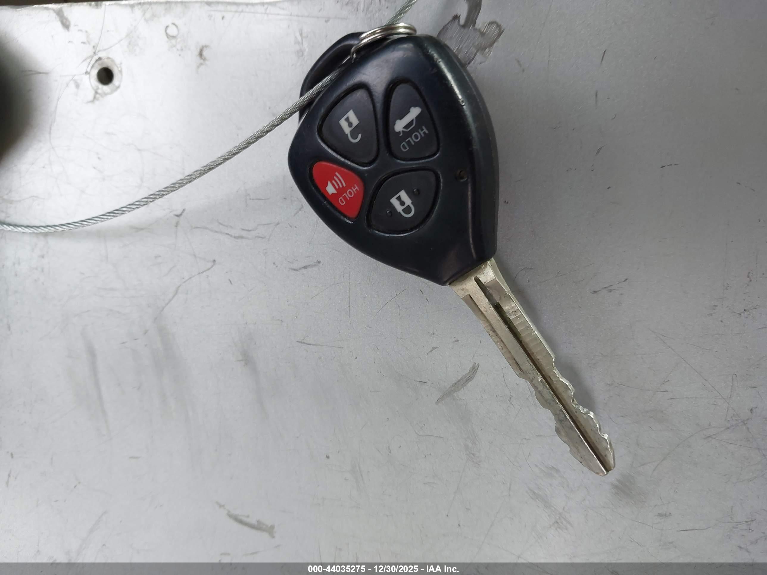 TOYOTA CAMRY image 11