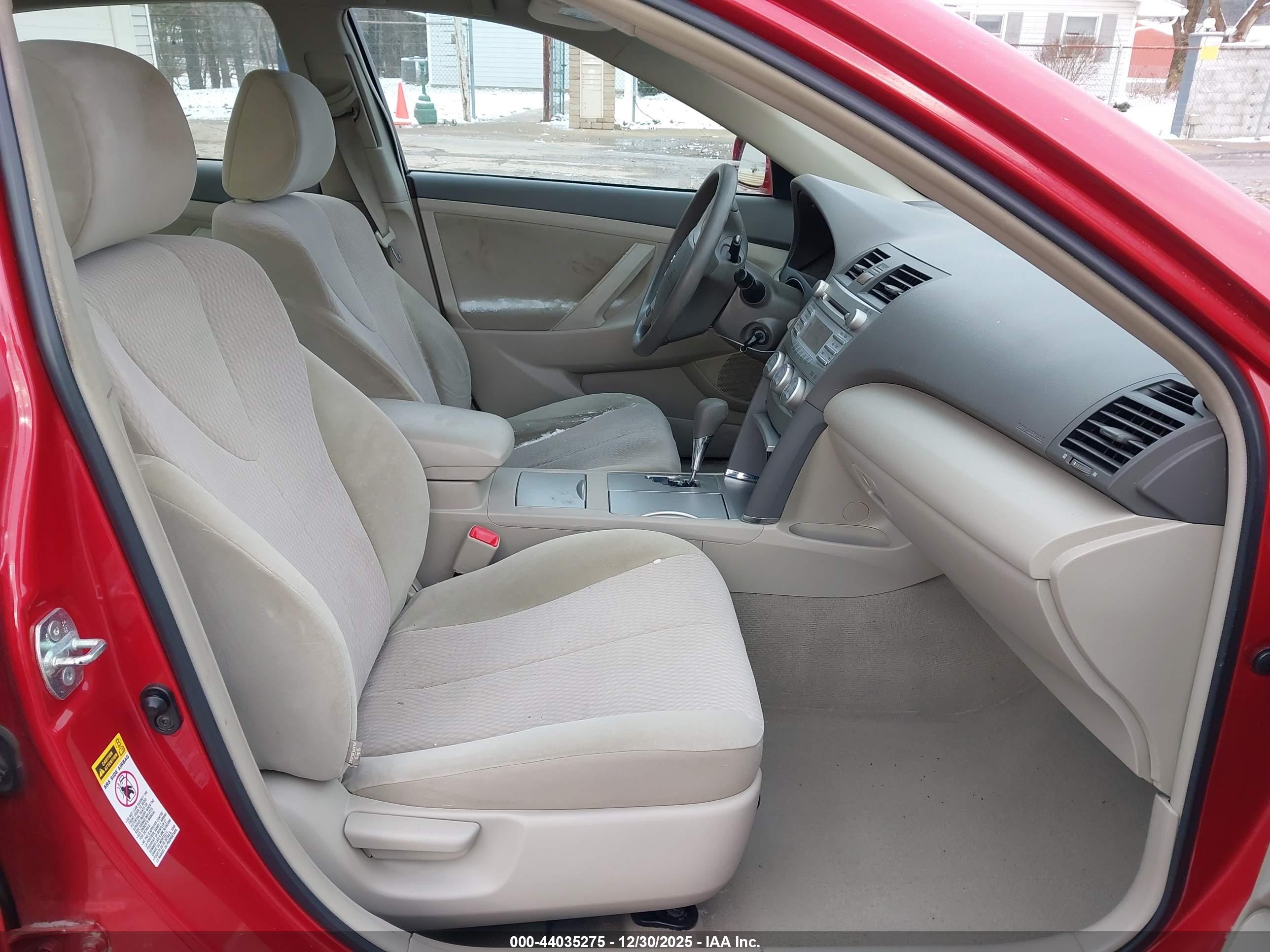 TOYOTA CAMRY image 5