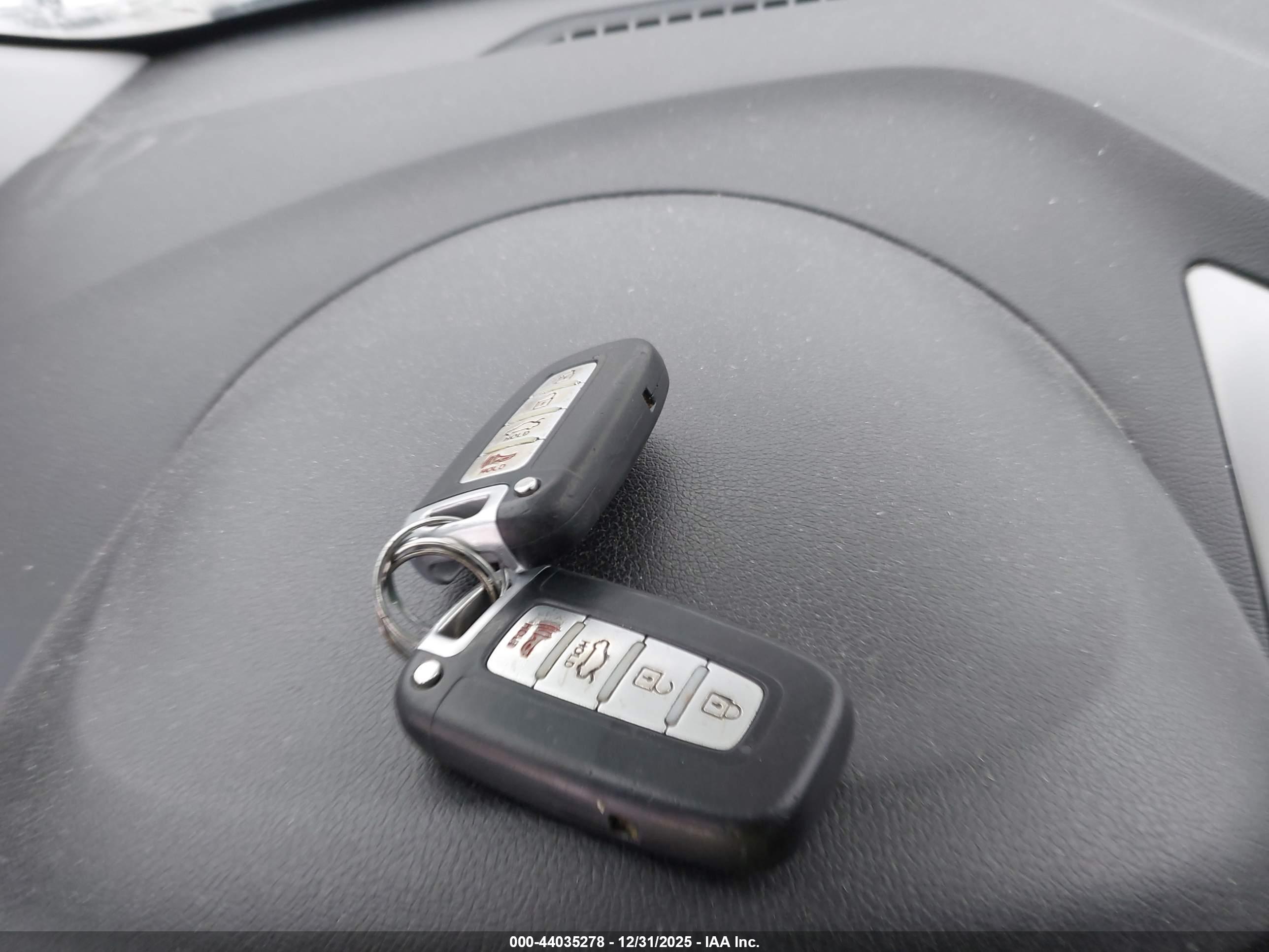 HYUNDAI ELANTRA image 11