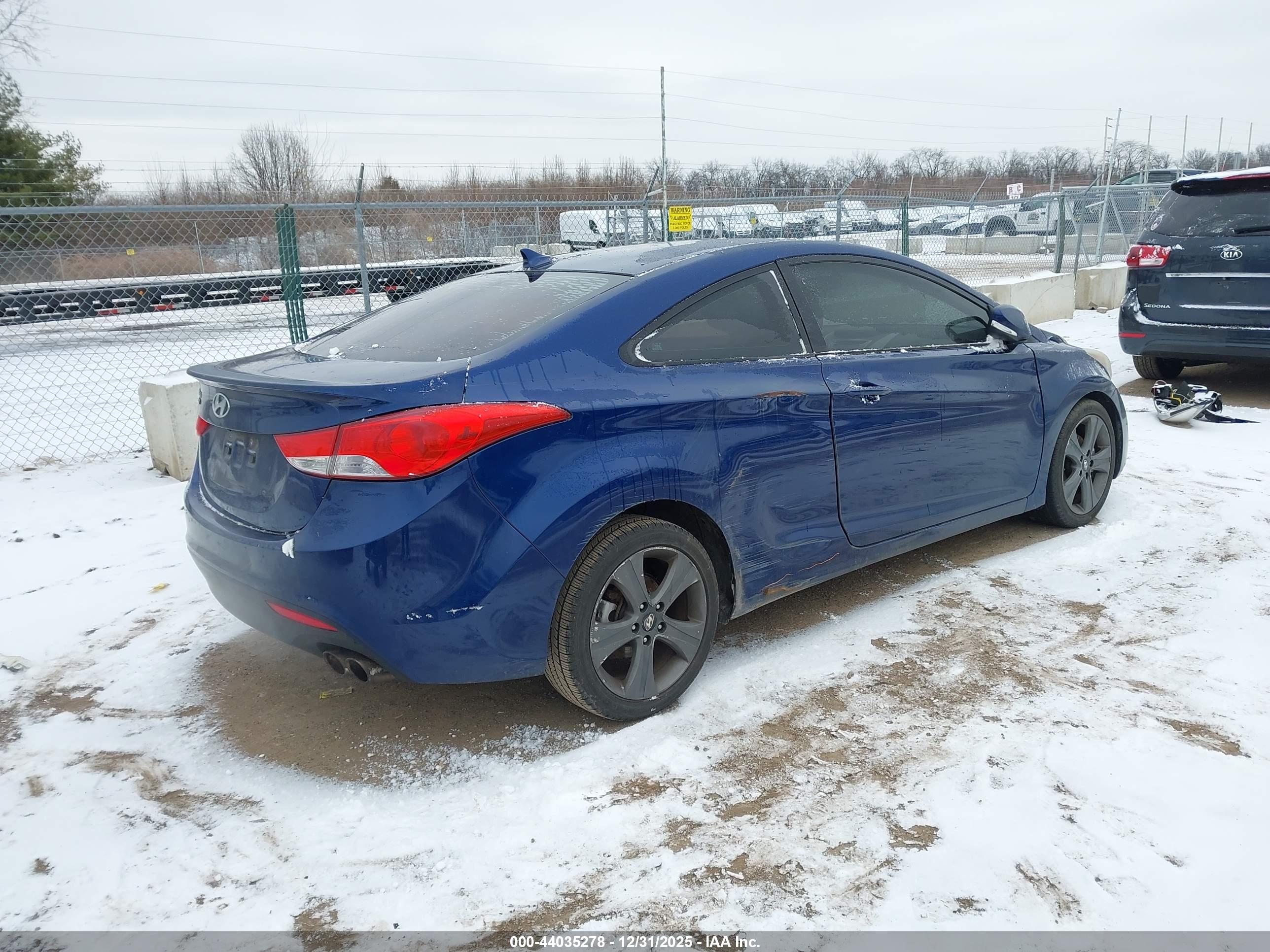 HYUNDAI ELANTRA image 4
