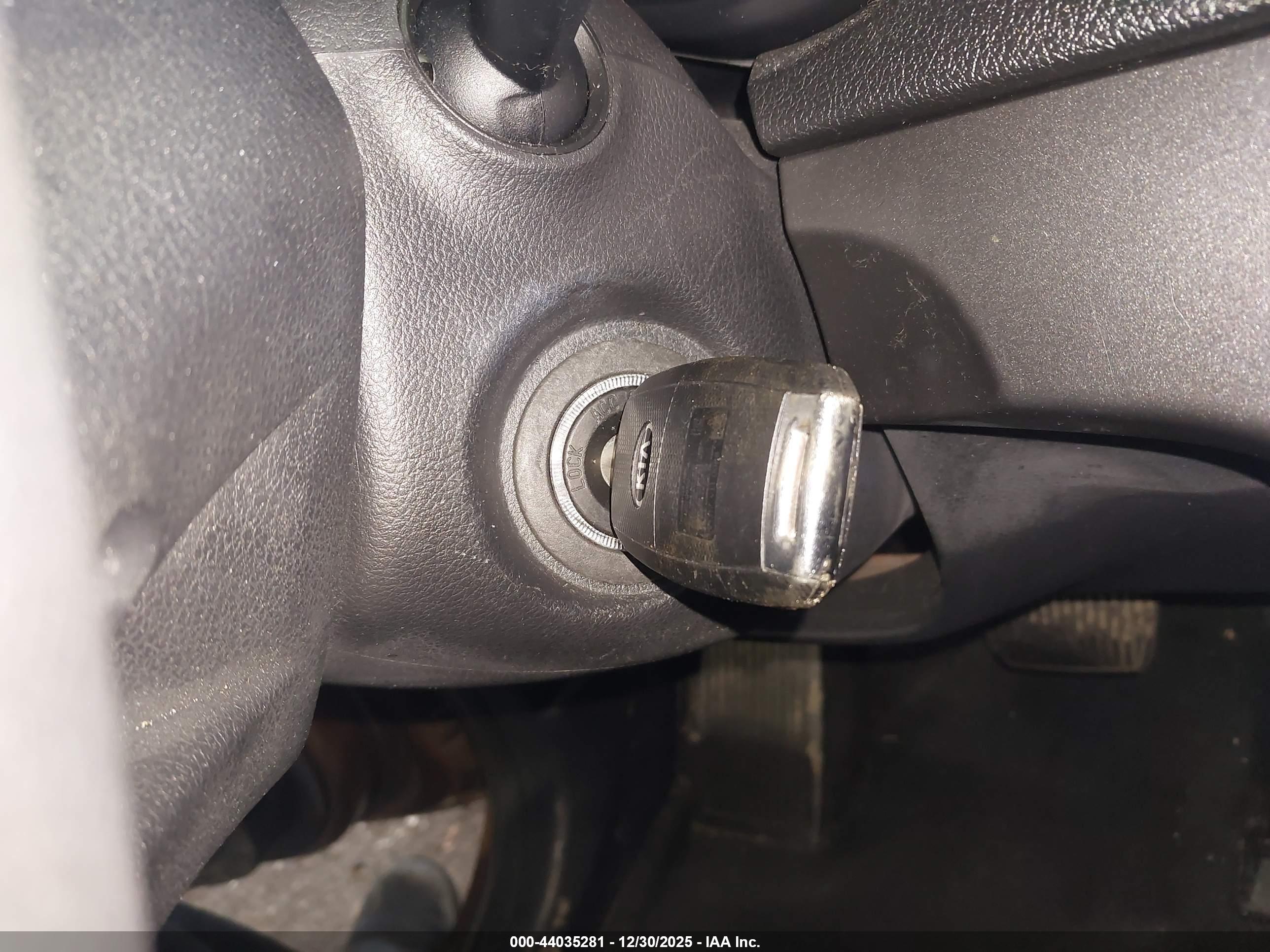 KIA SPORTAGE image 11