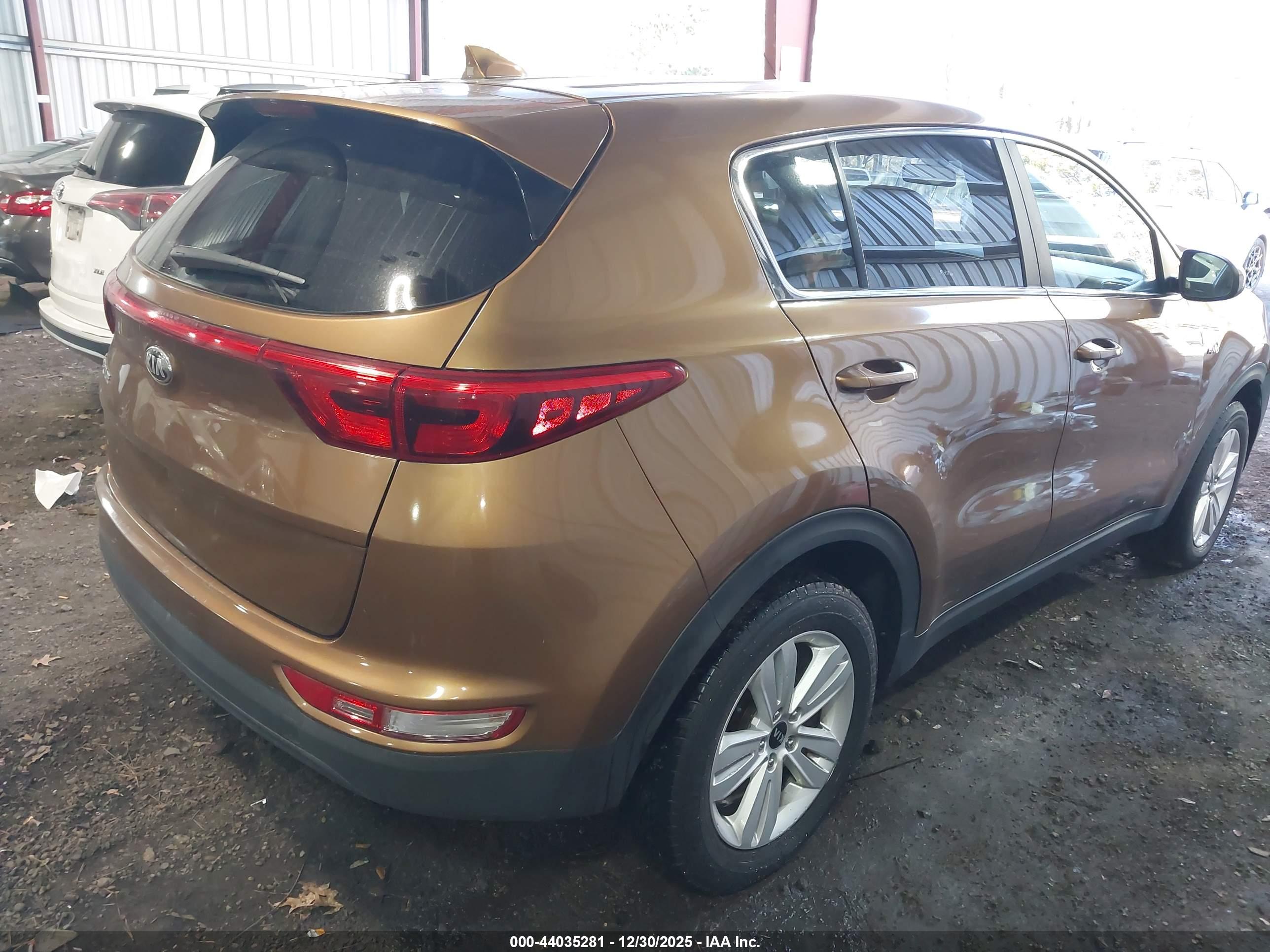 KIA SPORTAGE image 4