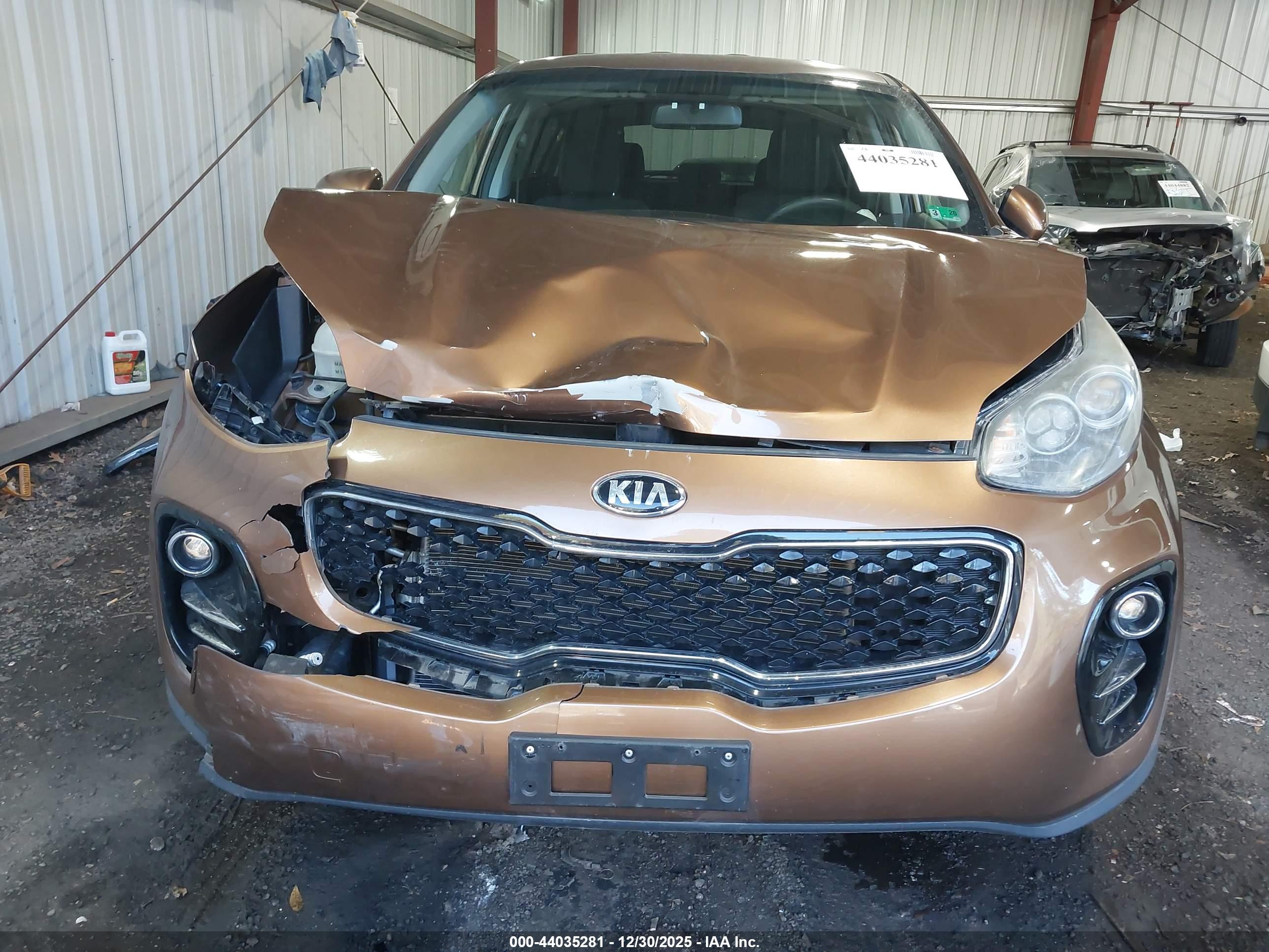 KIA SPORTAGE image 6