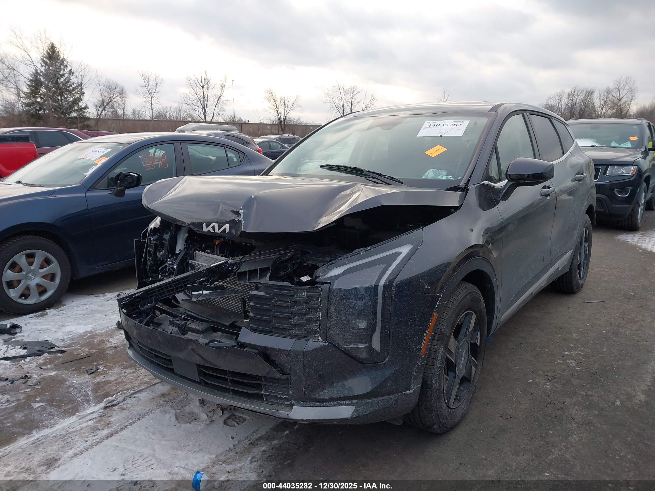 KIA SPORTAGE image 2