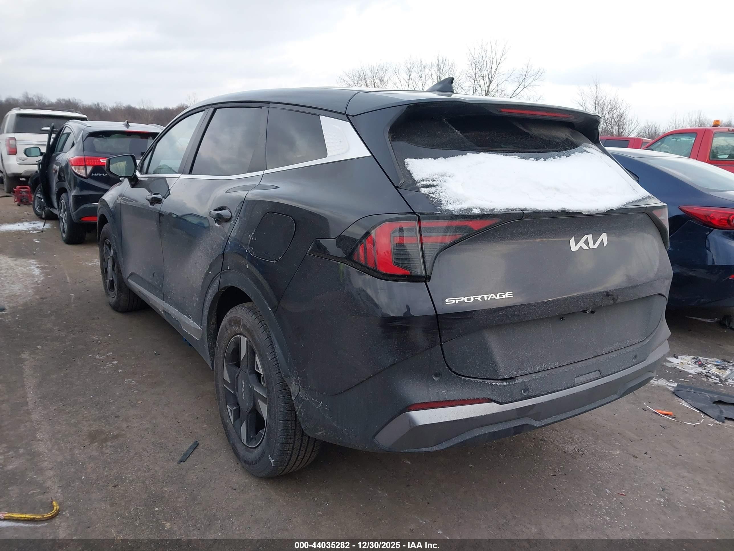 KIA SPORTAGE image 3