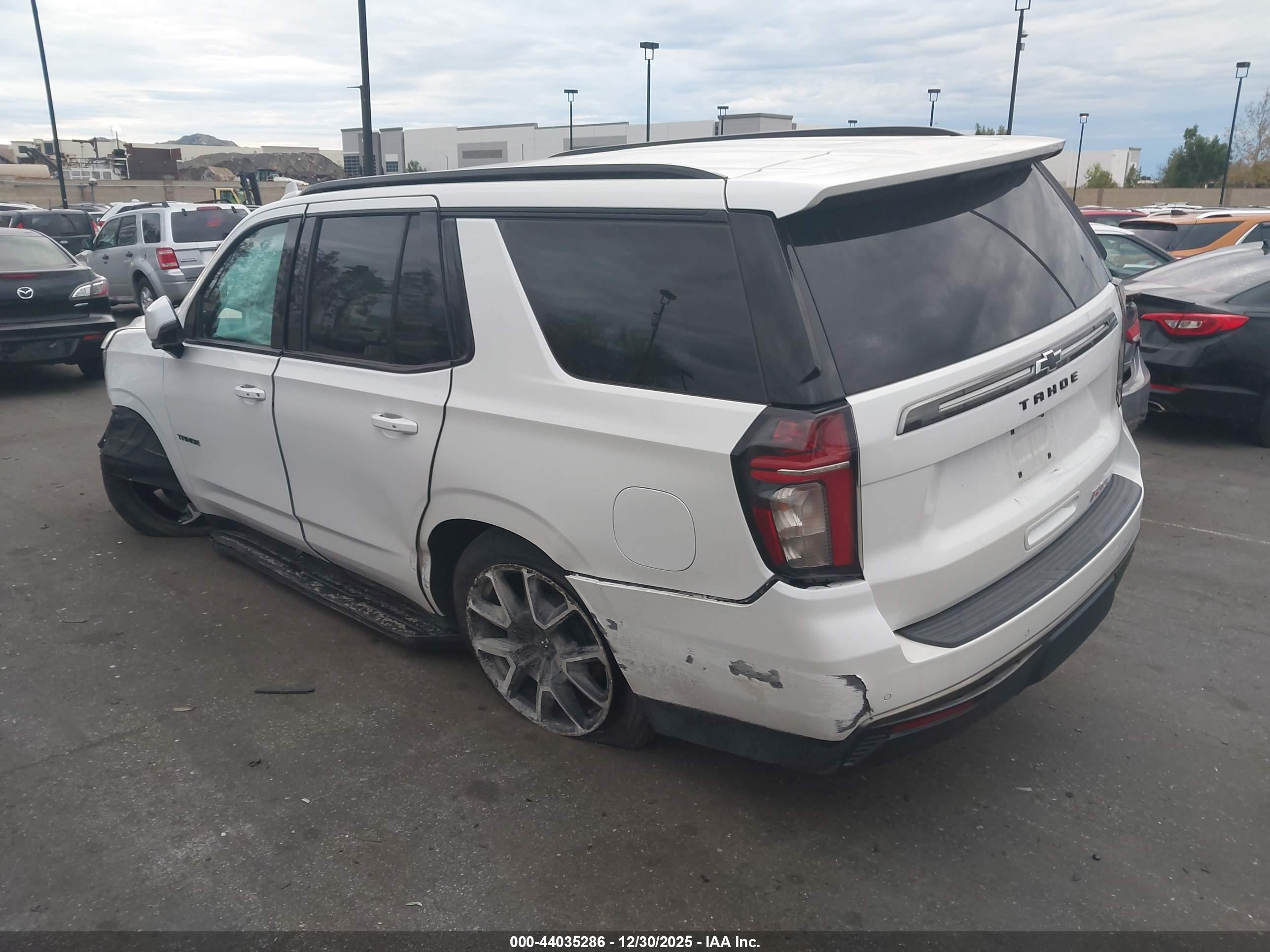CHEVROLET TAHOE image 3