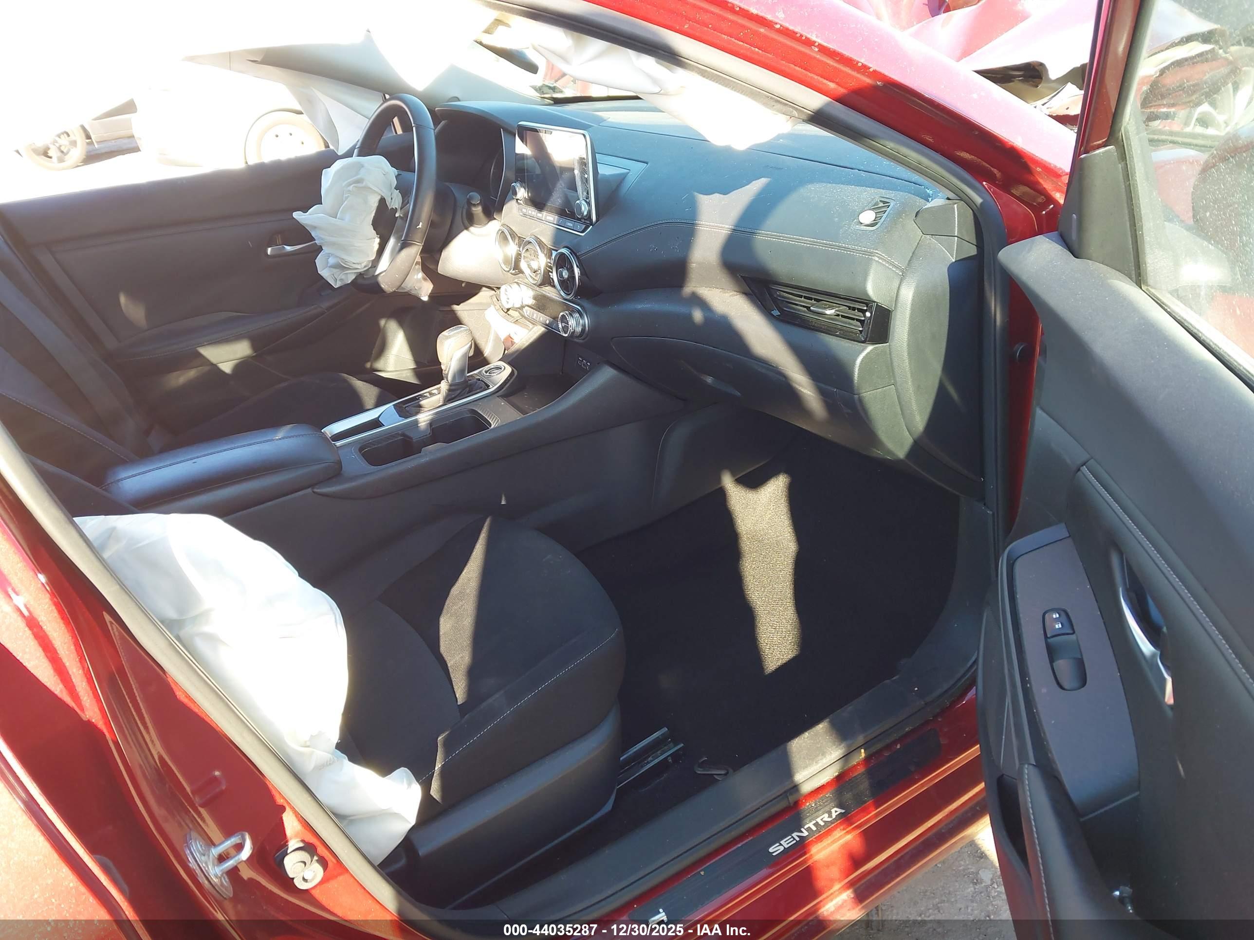 NISSAN SENTRA image 5