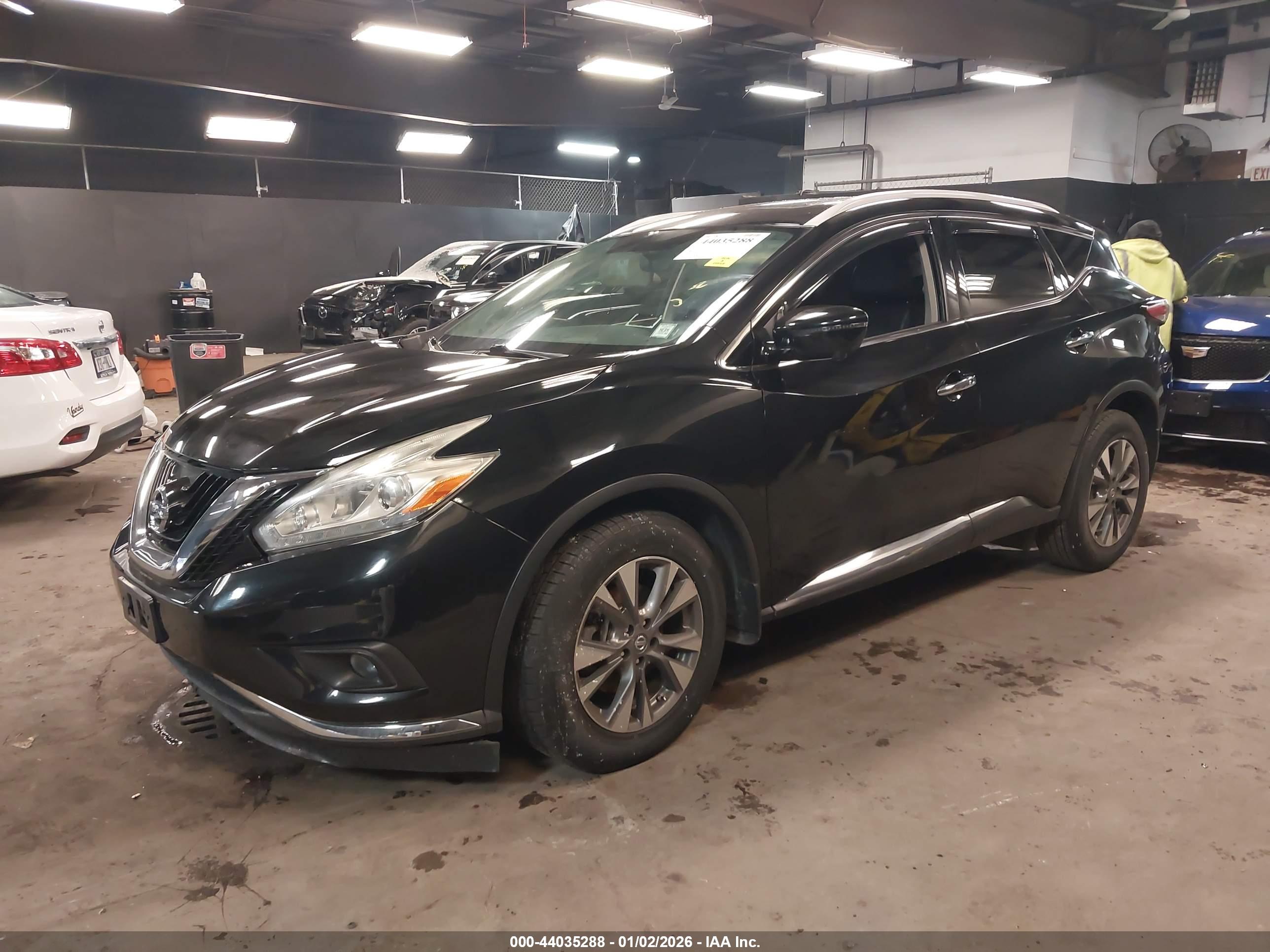 NISSAN MURANO image 2