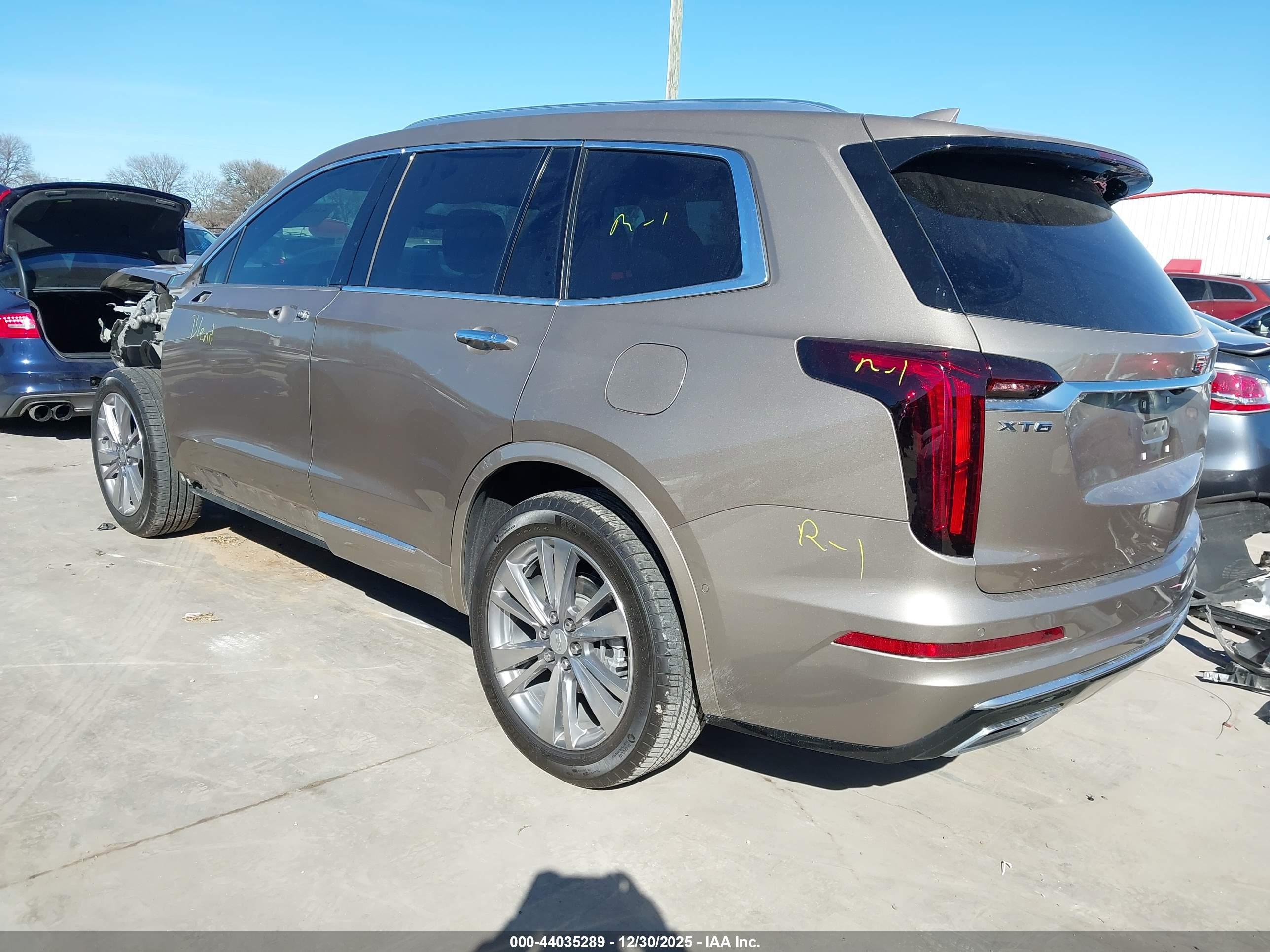 CADILLAC XT6 image 3