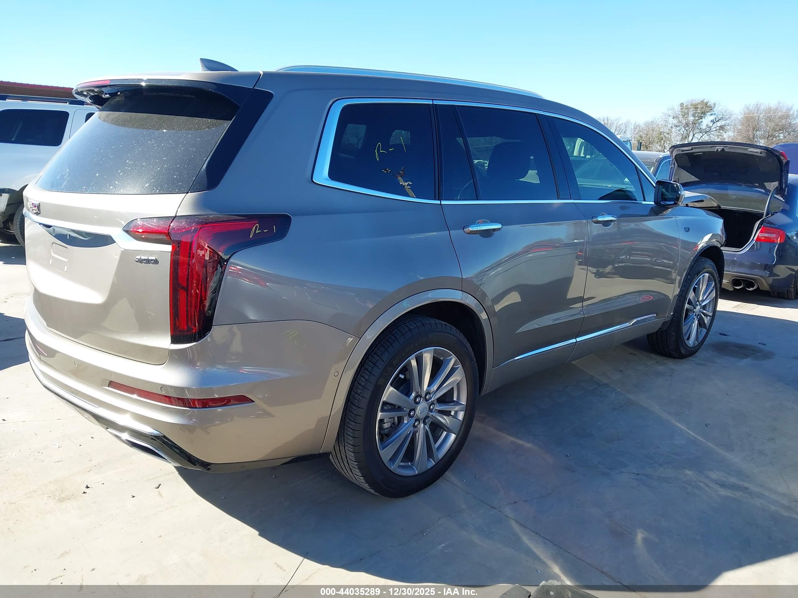 CADILLAC XT6 image 4