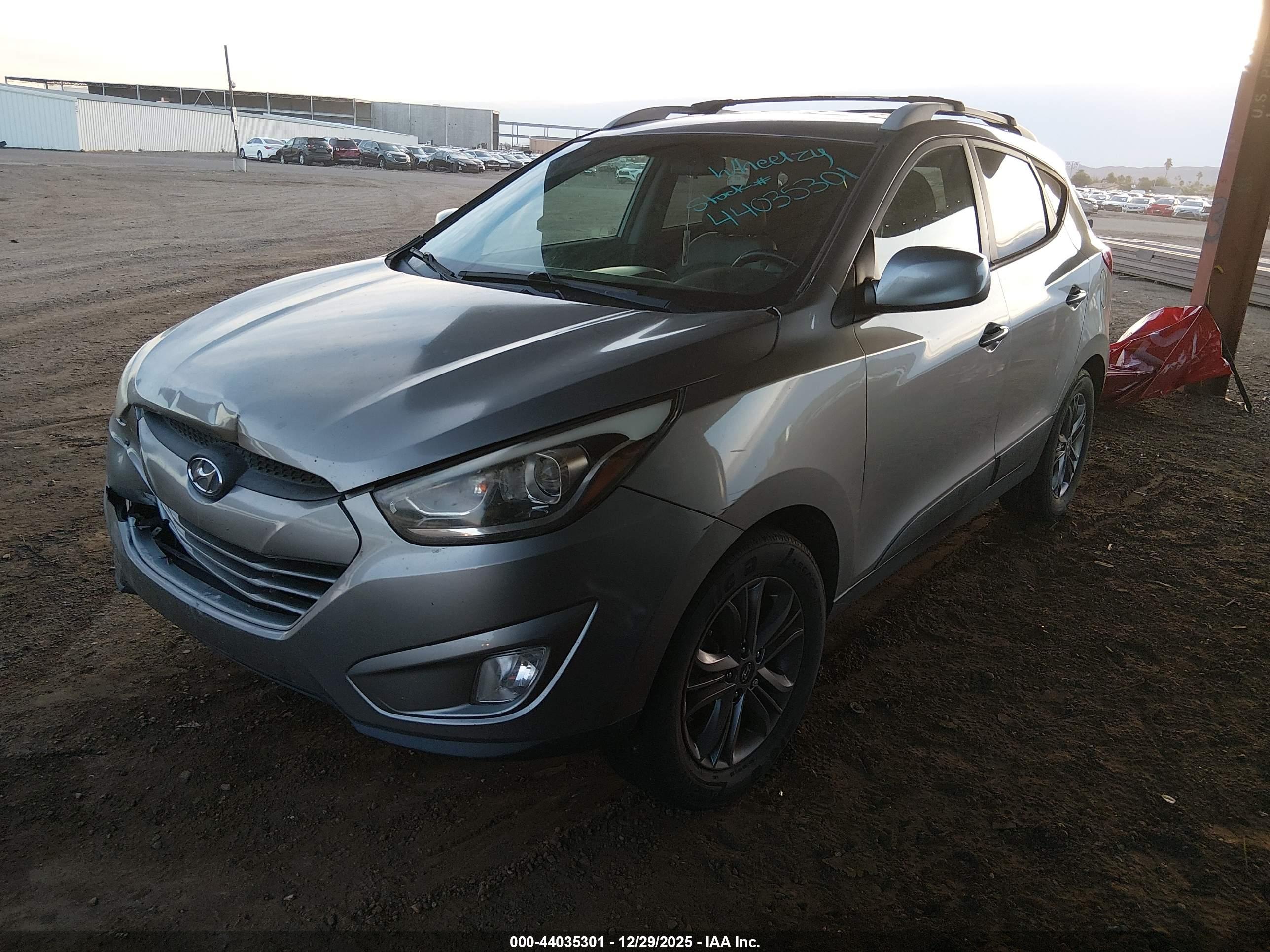 HYUNDAI TUCSON image 2