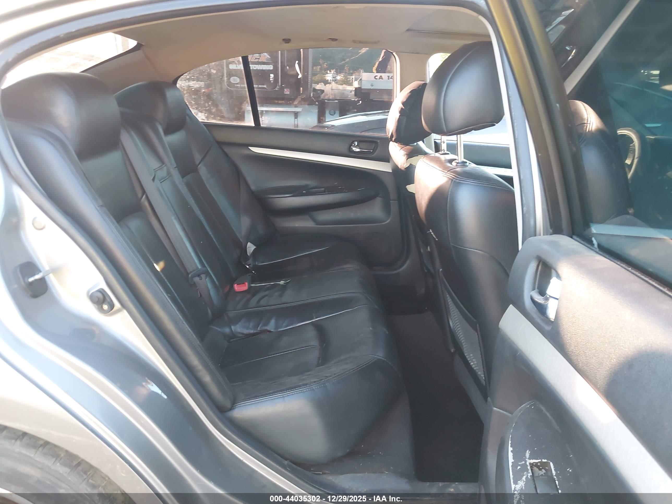 INFINITI G35 image 8