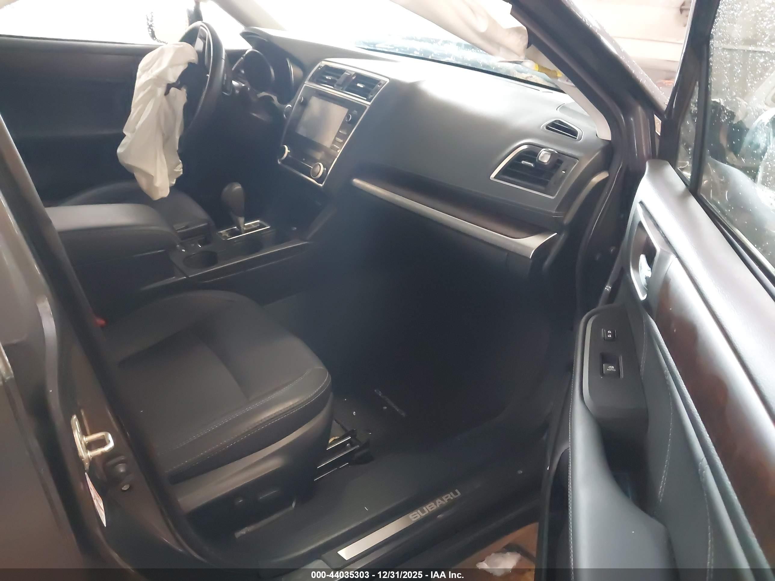 SUBARU OUTBACK image 5