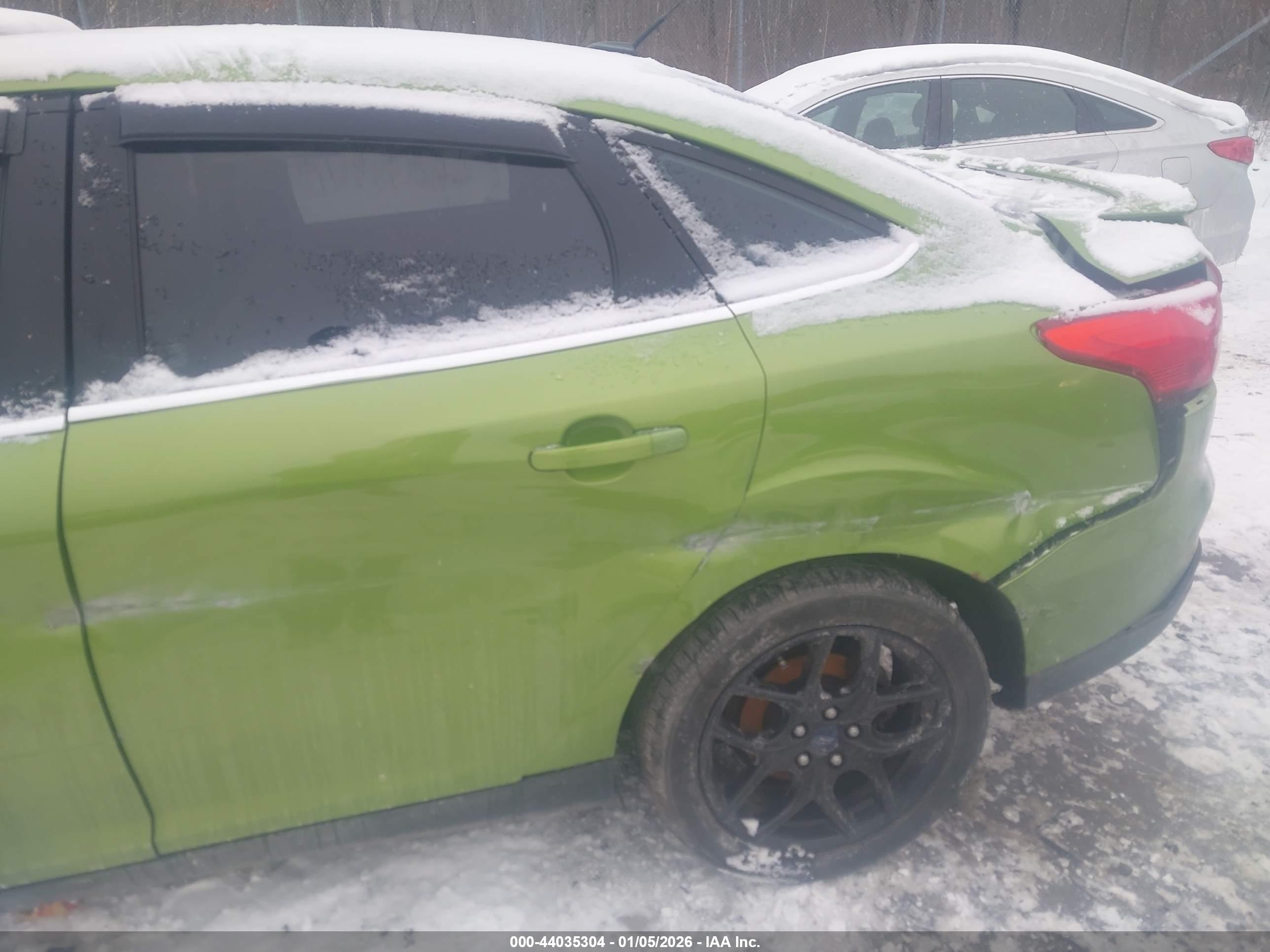 FORD FOCUS image 6