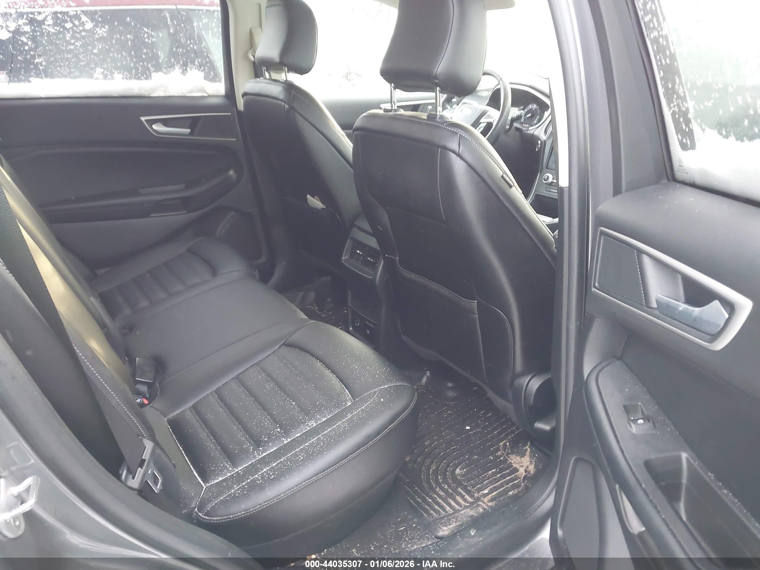 FORD EDGE image 8