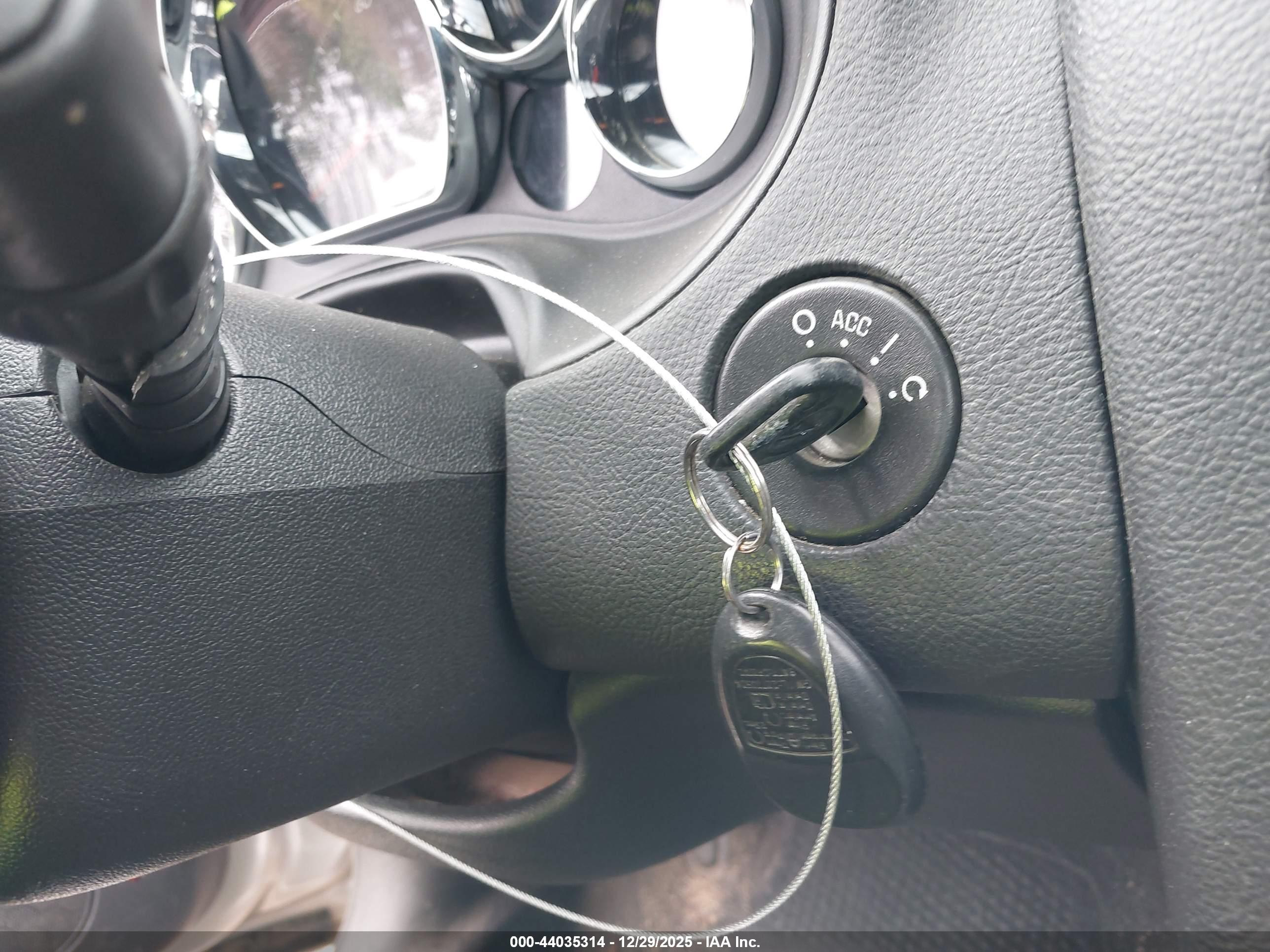 PONTIAC G6 image 11