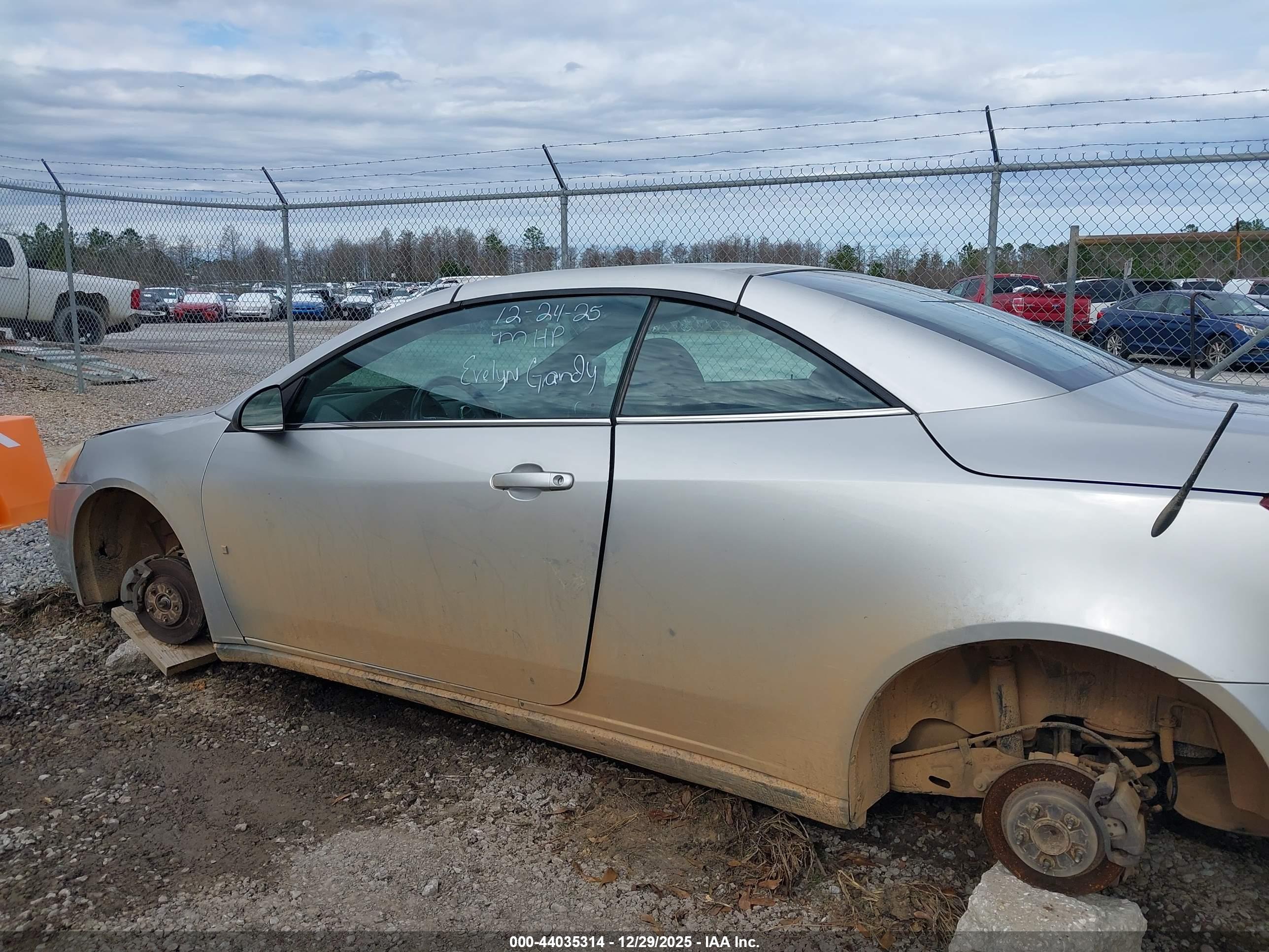 PONTIAC G6 image 6