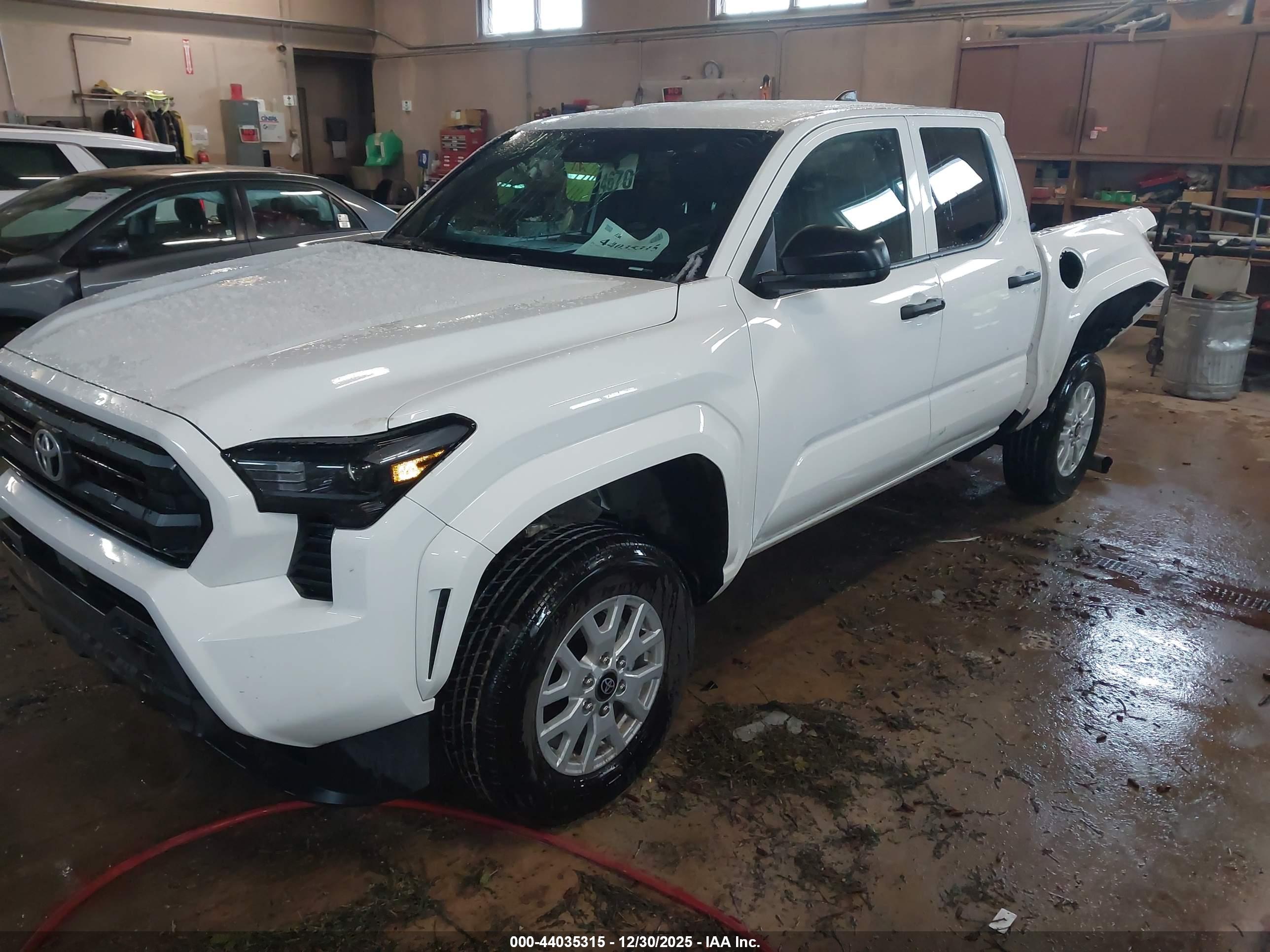 TOYOTA TACOMA image 2