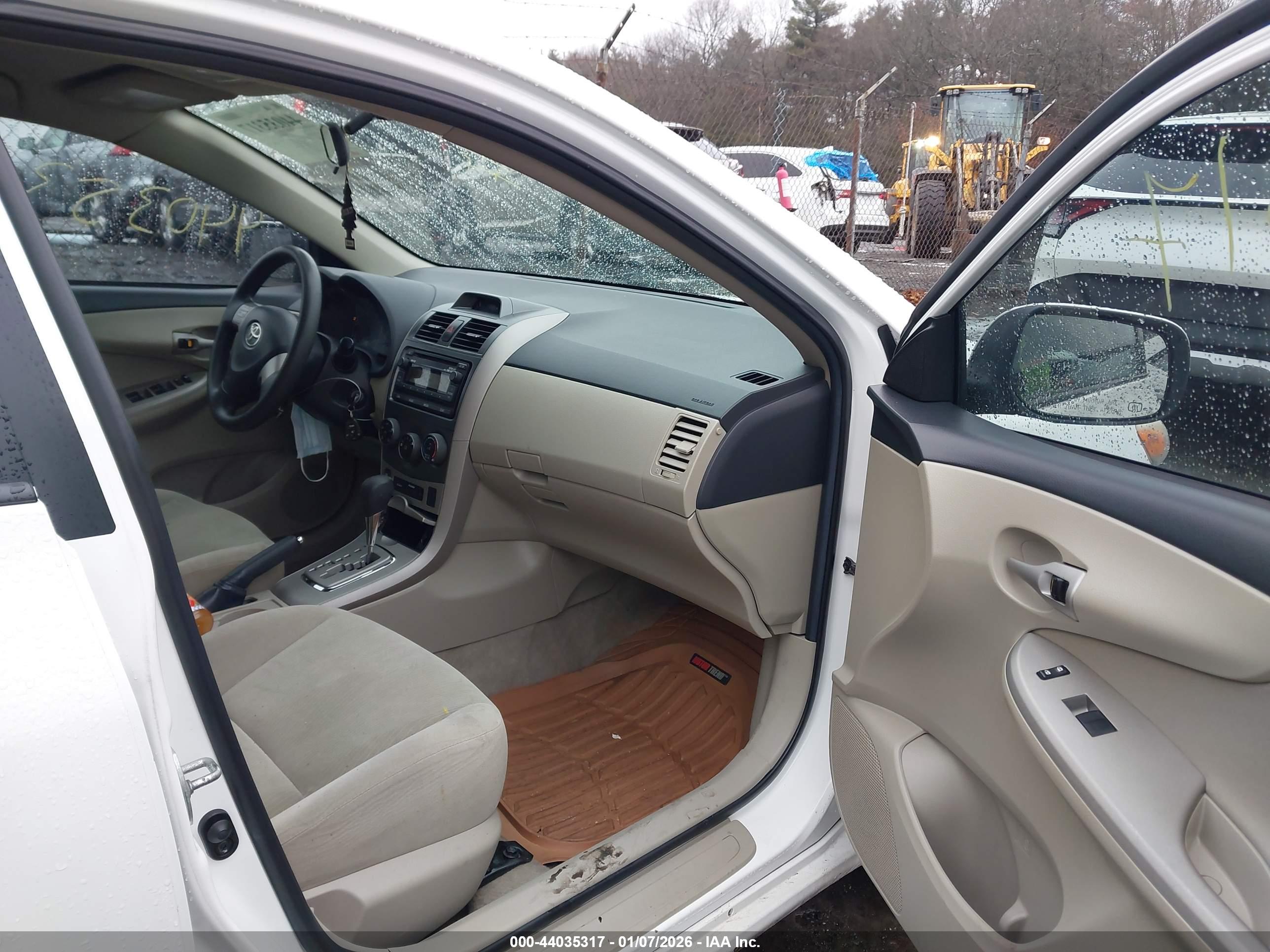 TOYOTA COROLLA image 5