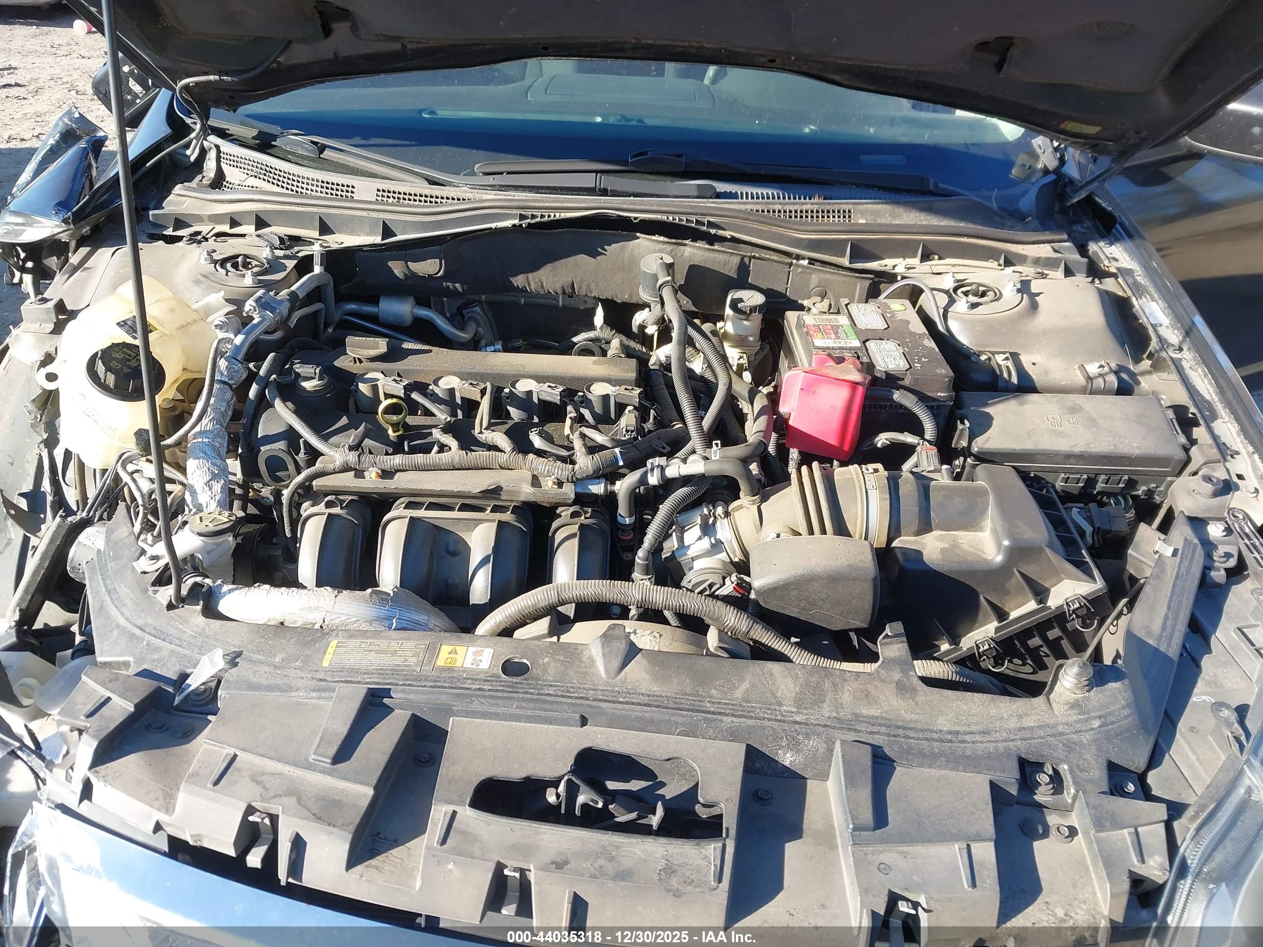 FORD FUSION image 10