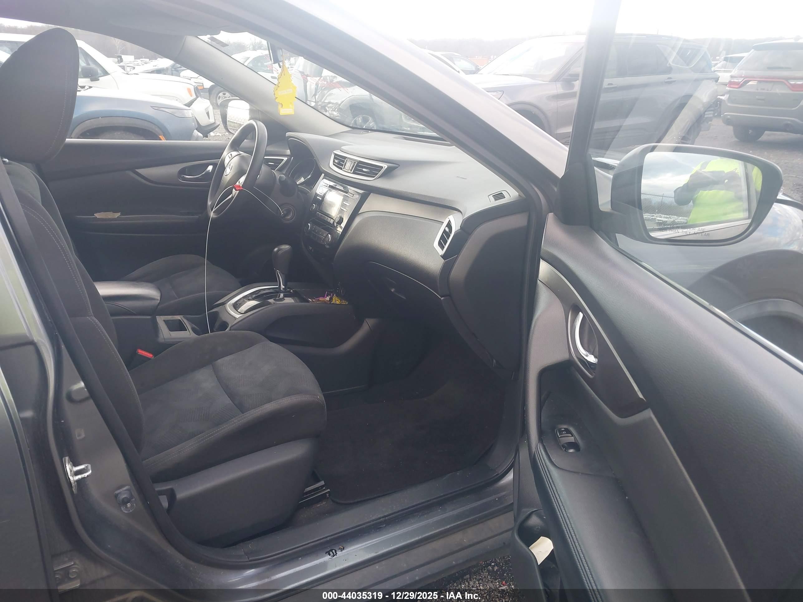 NISSAN ROGUE image 5