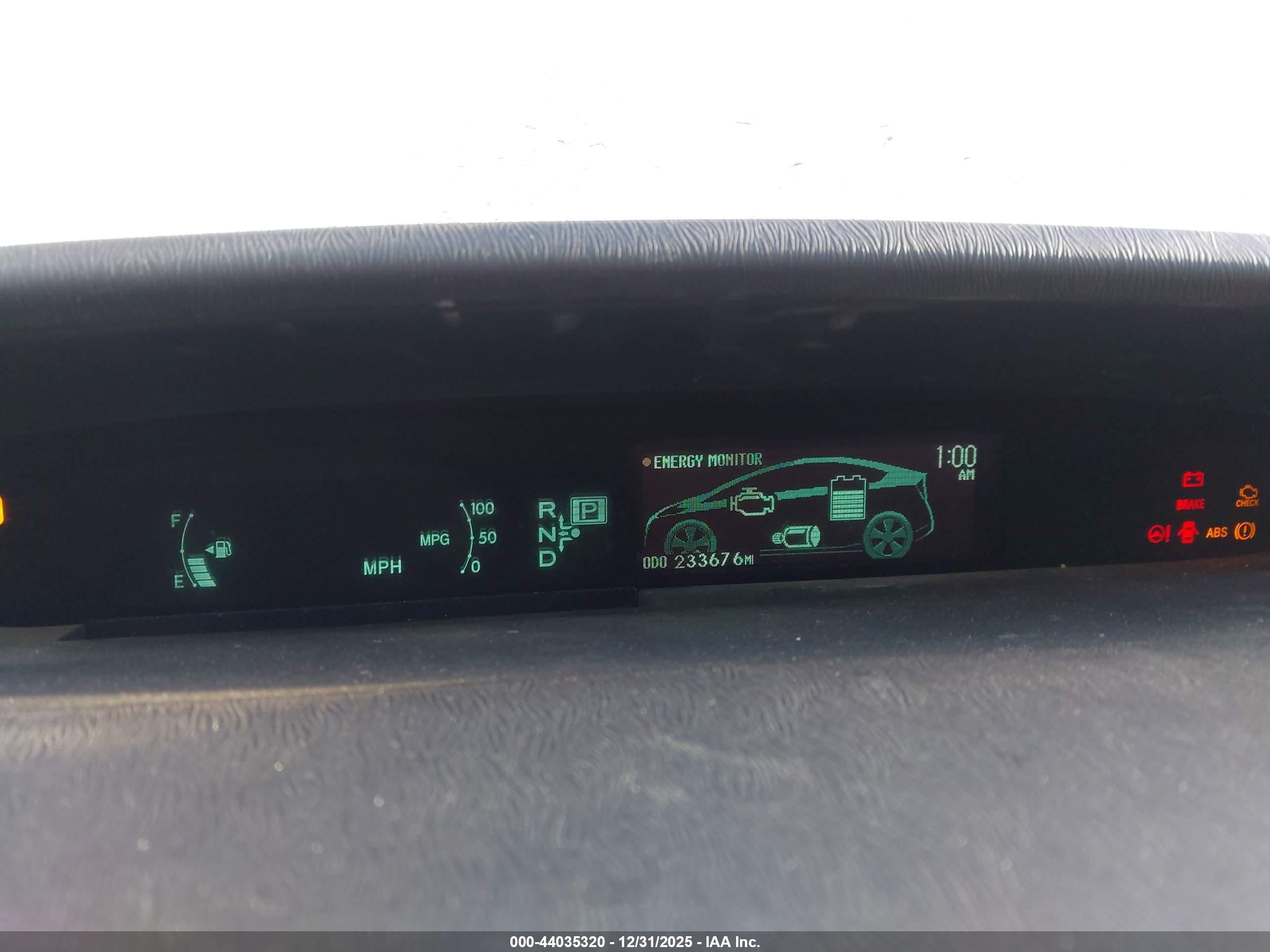 TOYOTA PRIUS image 7