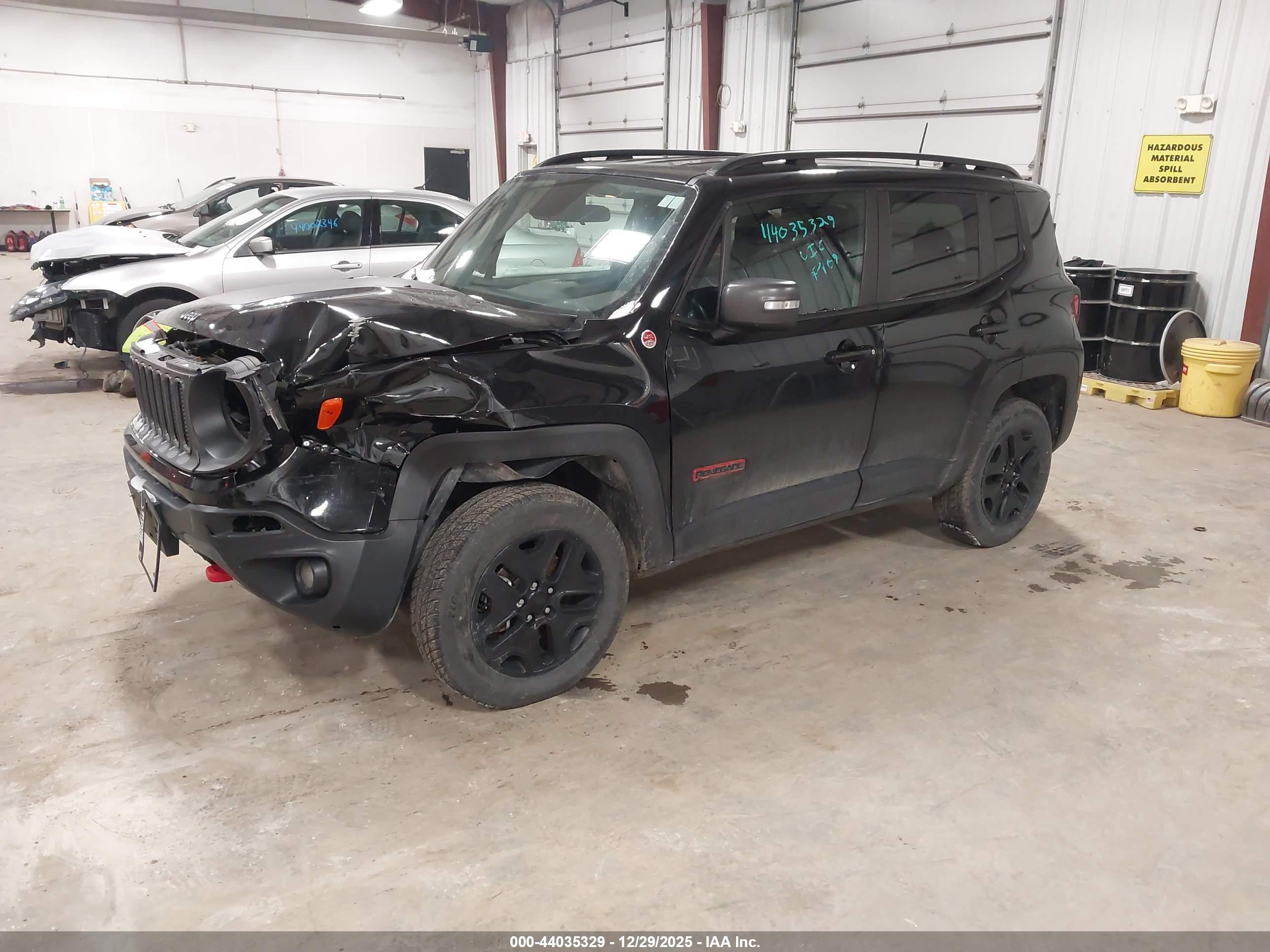 JEEP RENEGADE image 2