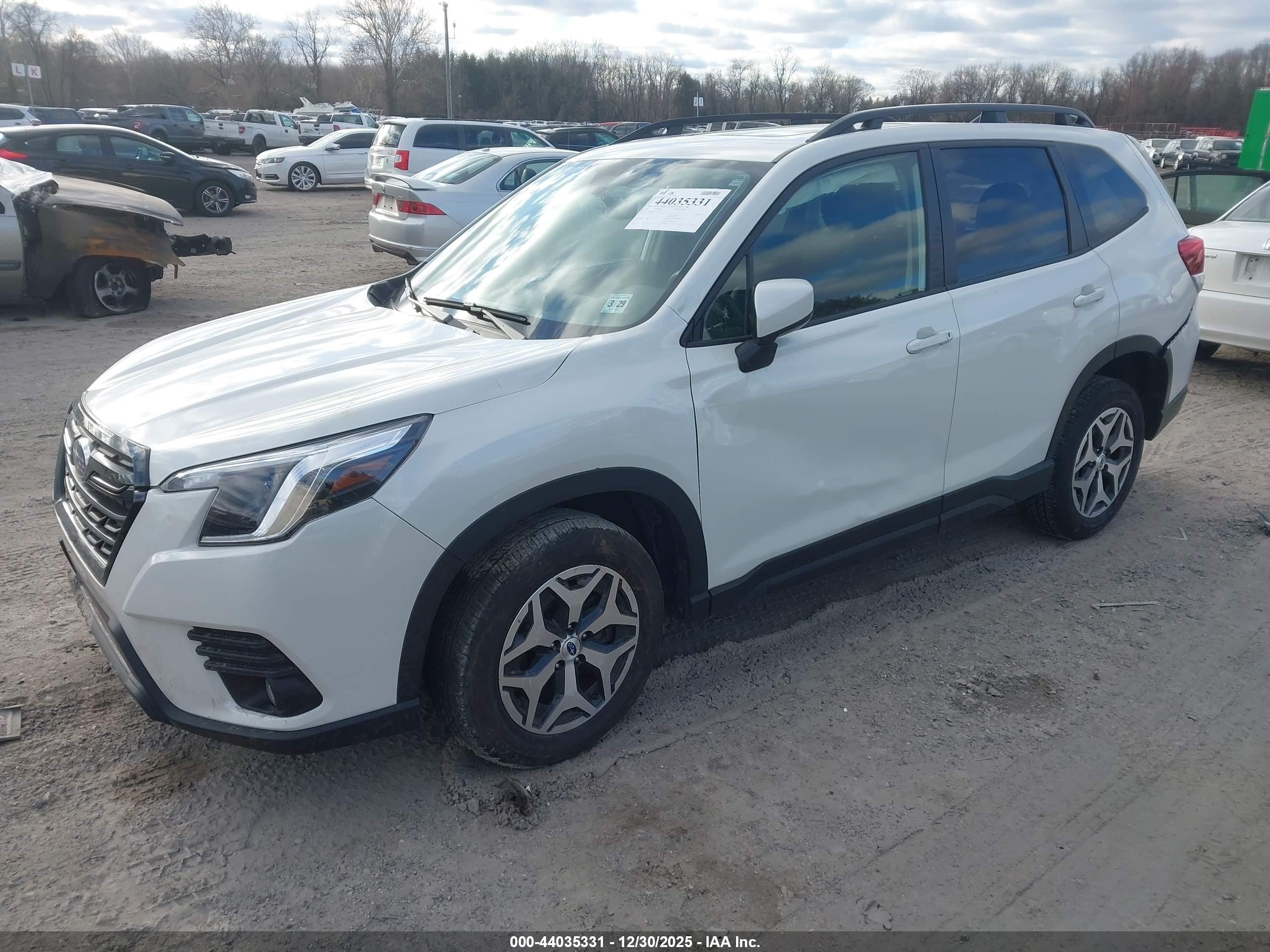 SUBARU FORESTER image 2