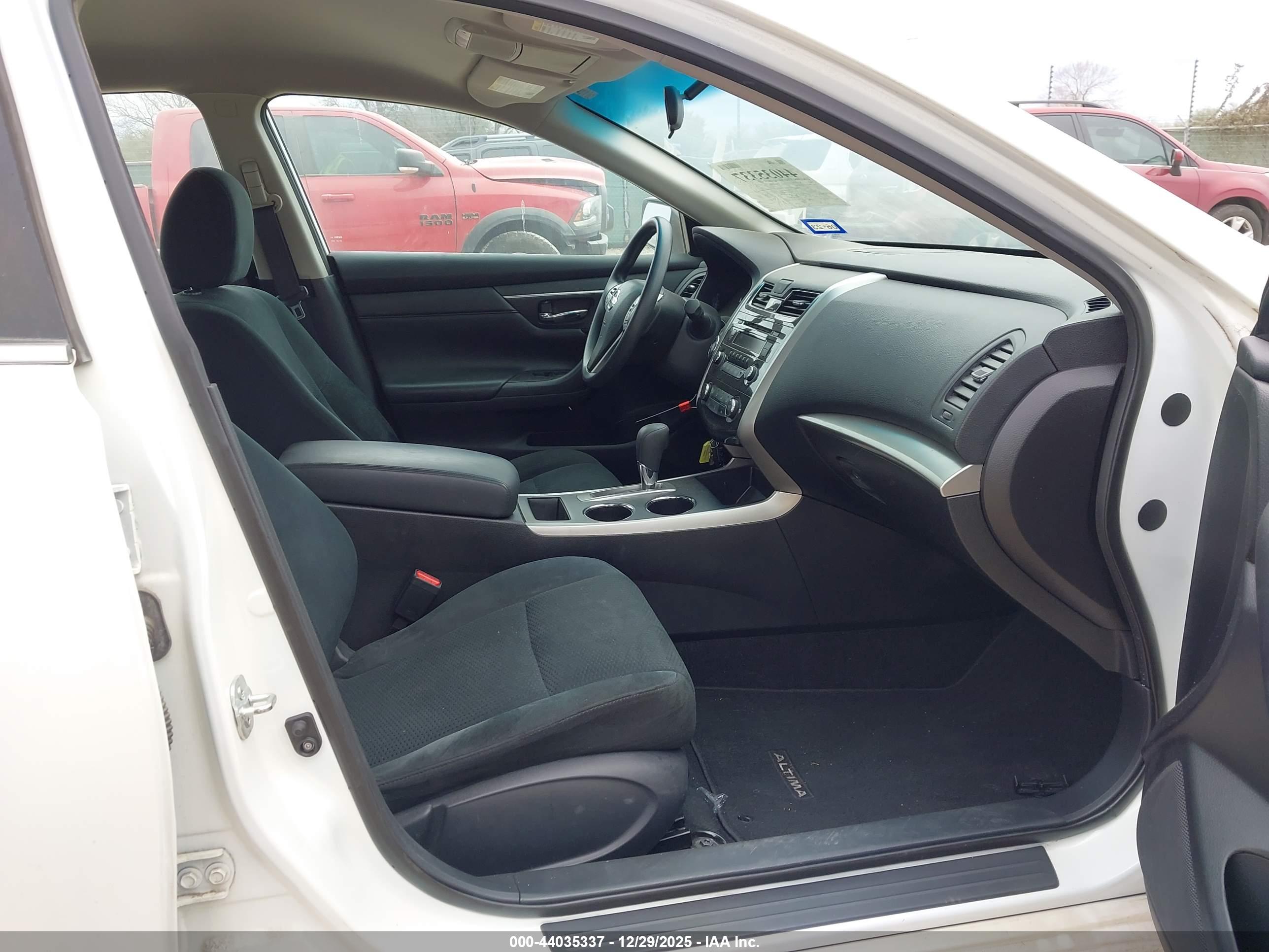 NISSAN ALTIMA image 5
