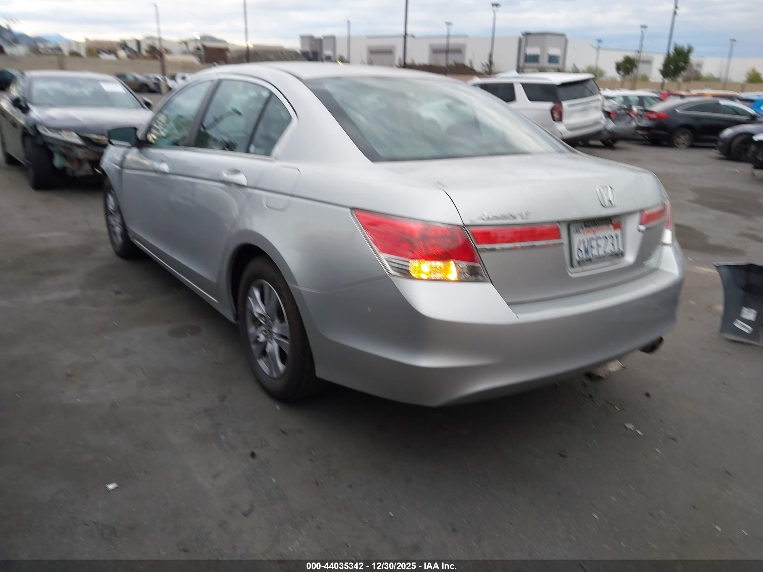 HONDA ACCORD image 3