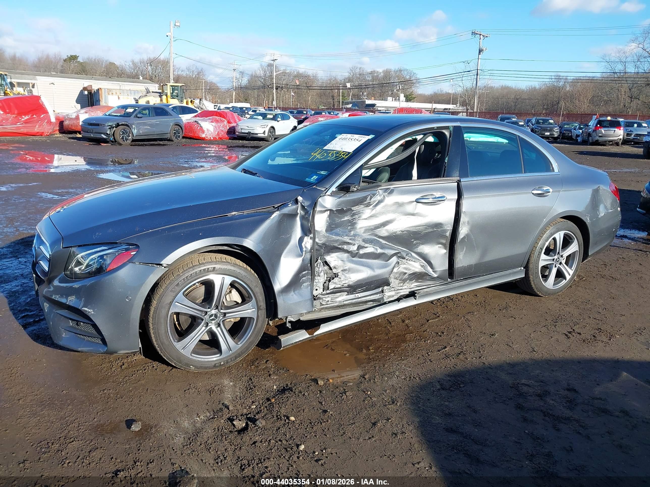 MERCEDES-BENZ E image 6