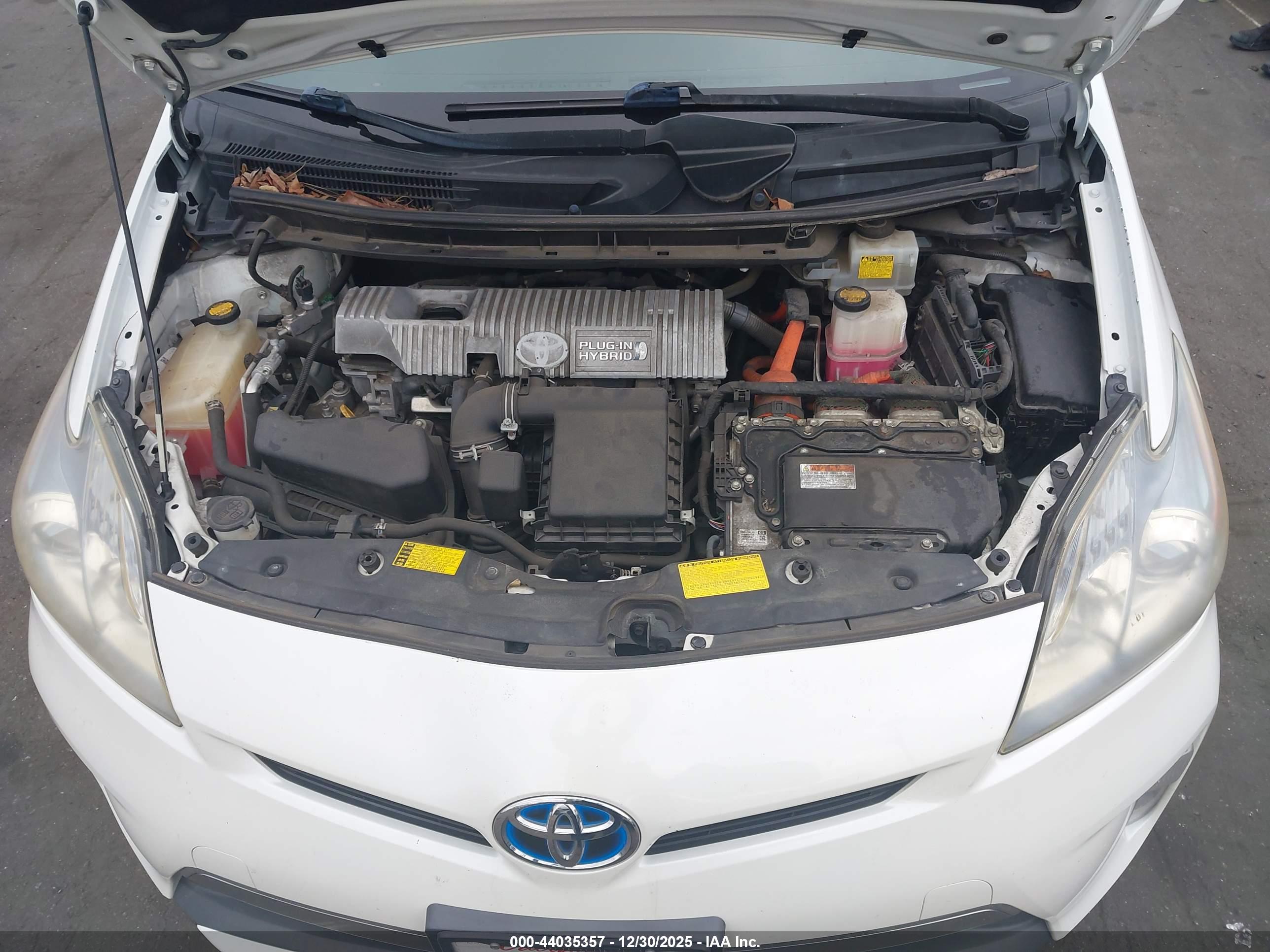 TOYOTA PRIUS image 10