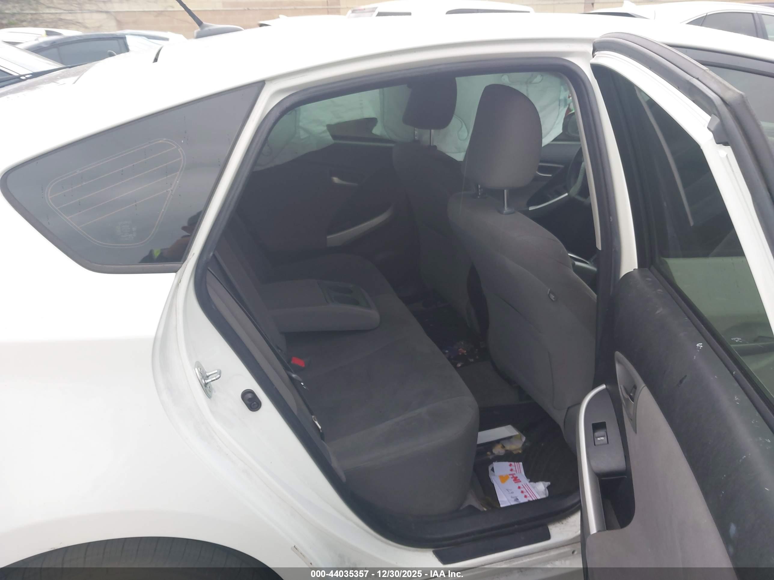 TOYOTA PRIUS image 8