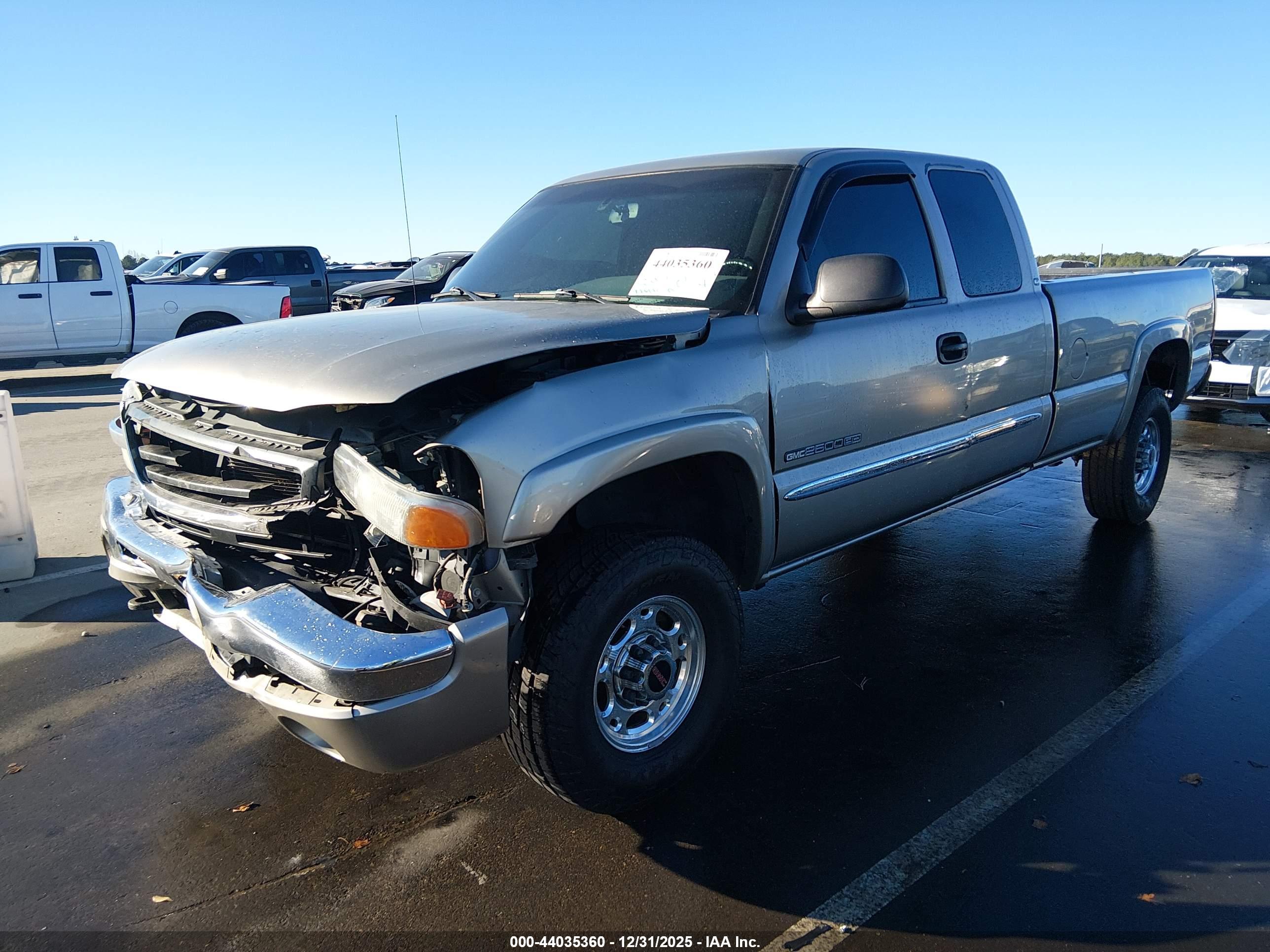 GMC SIERRA image 2