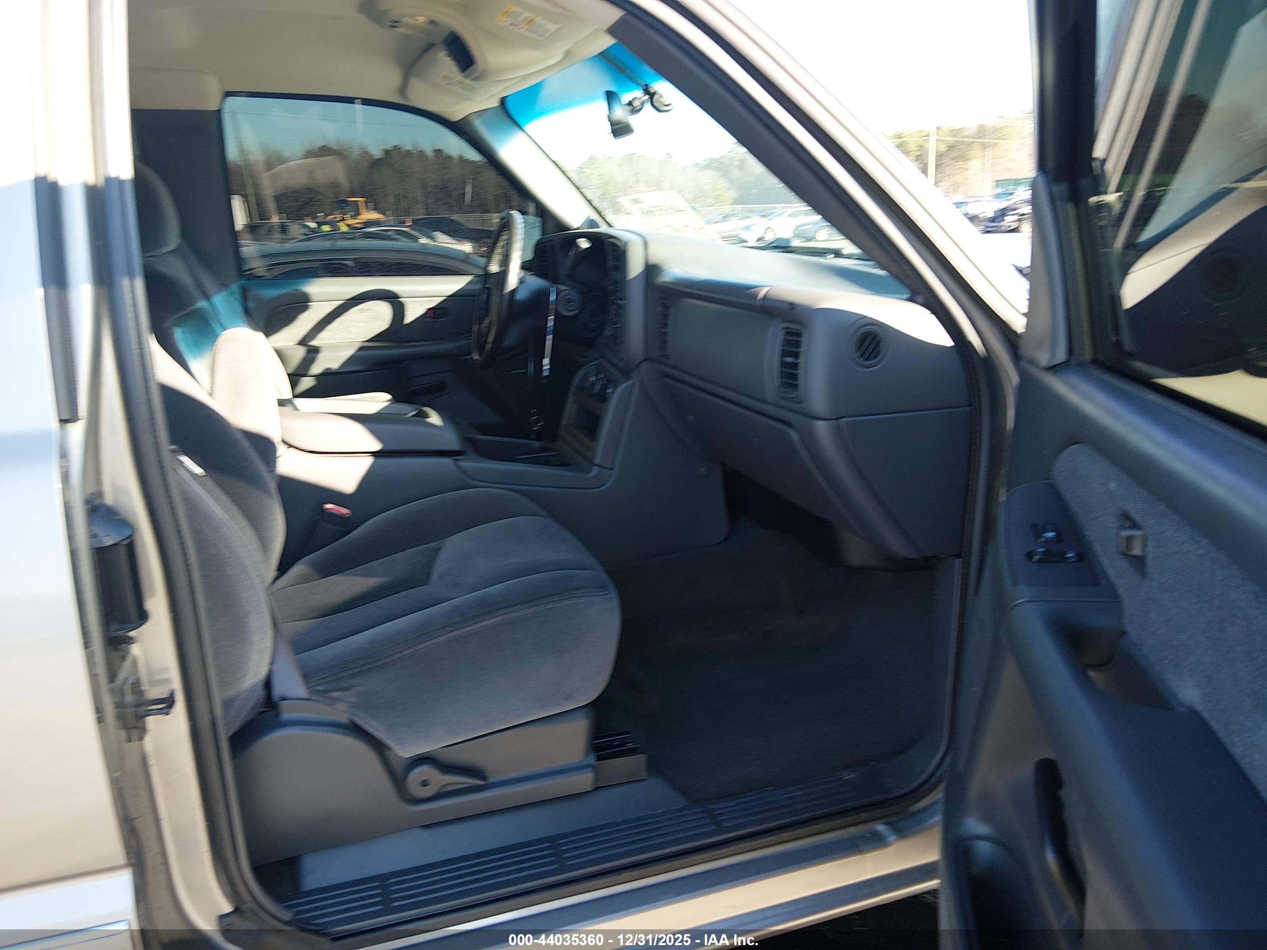 GMC SIERRA image 5