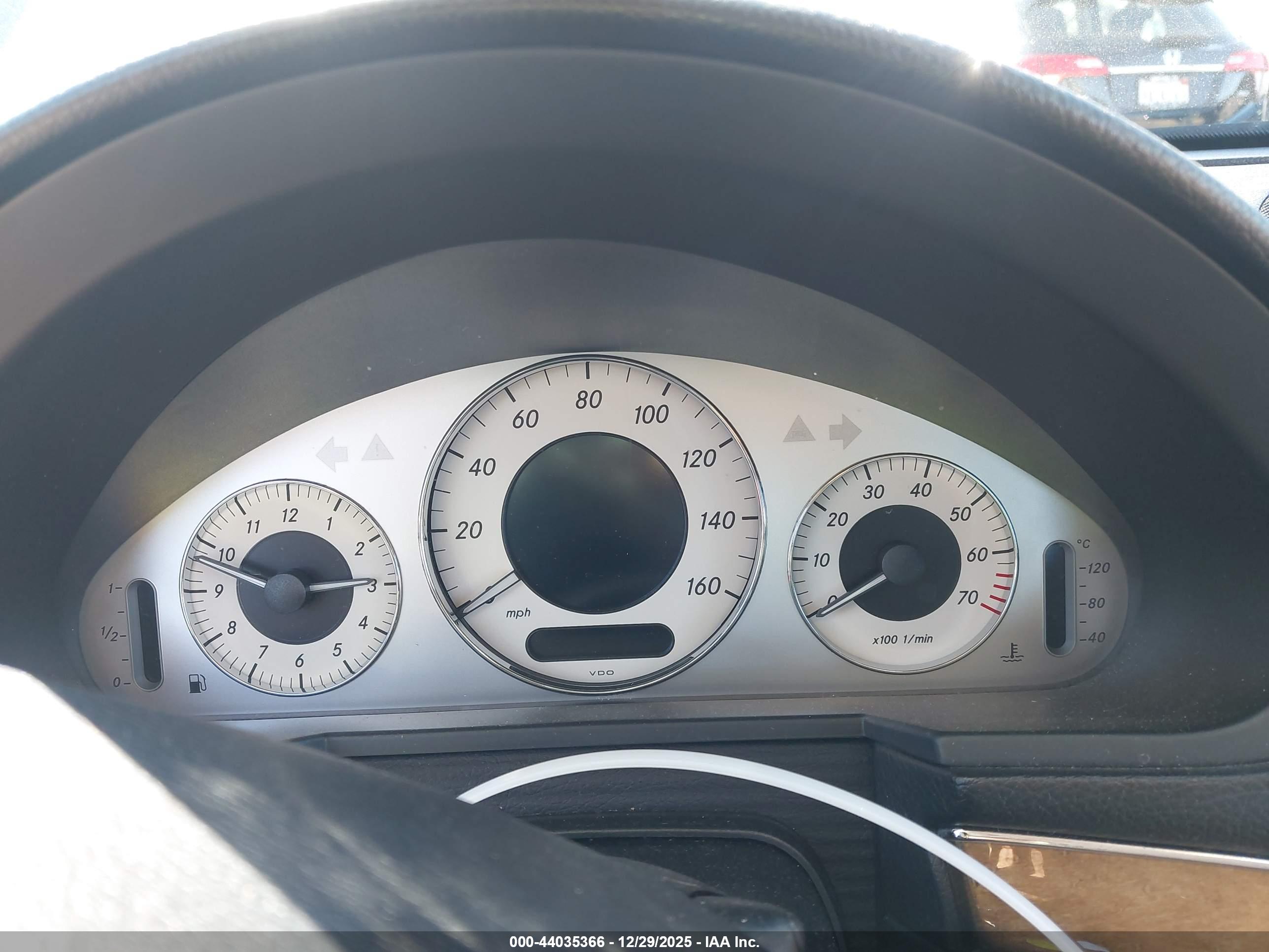 MERCEDES-BENZ E image 7