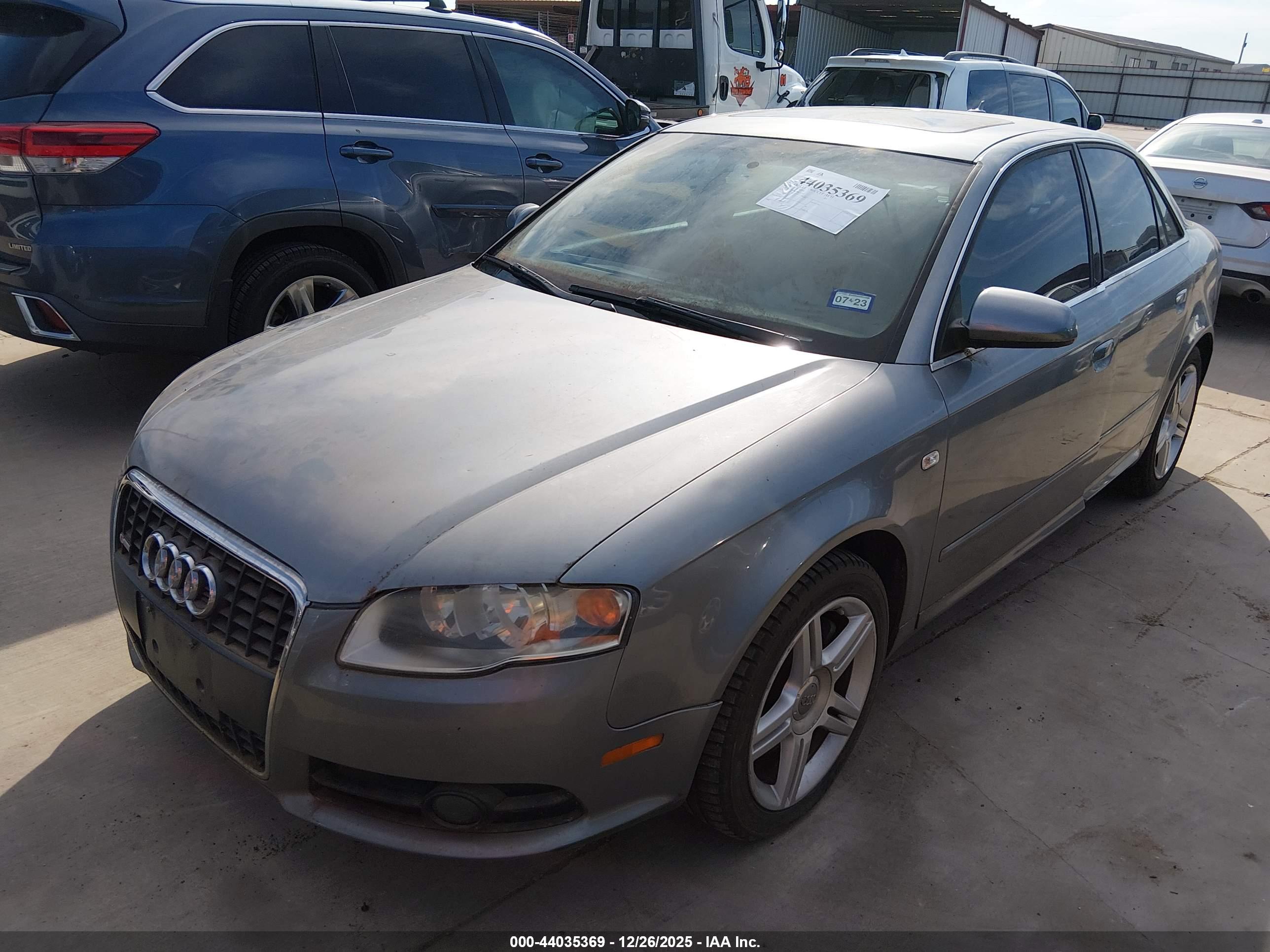 AUDI A4 image 2