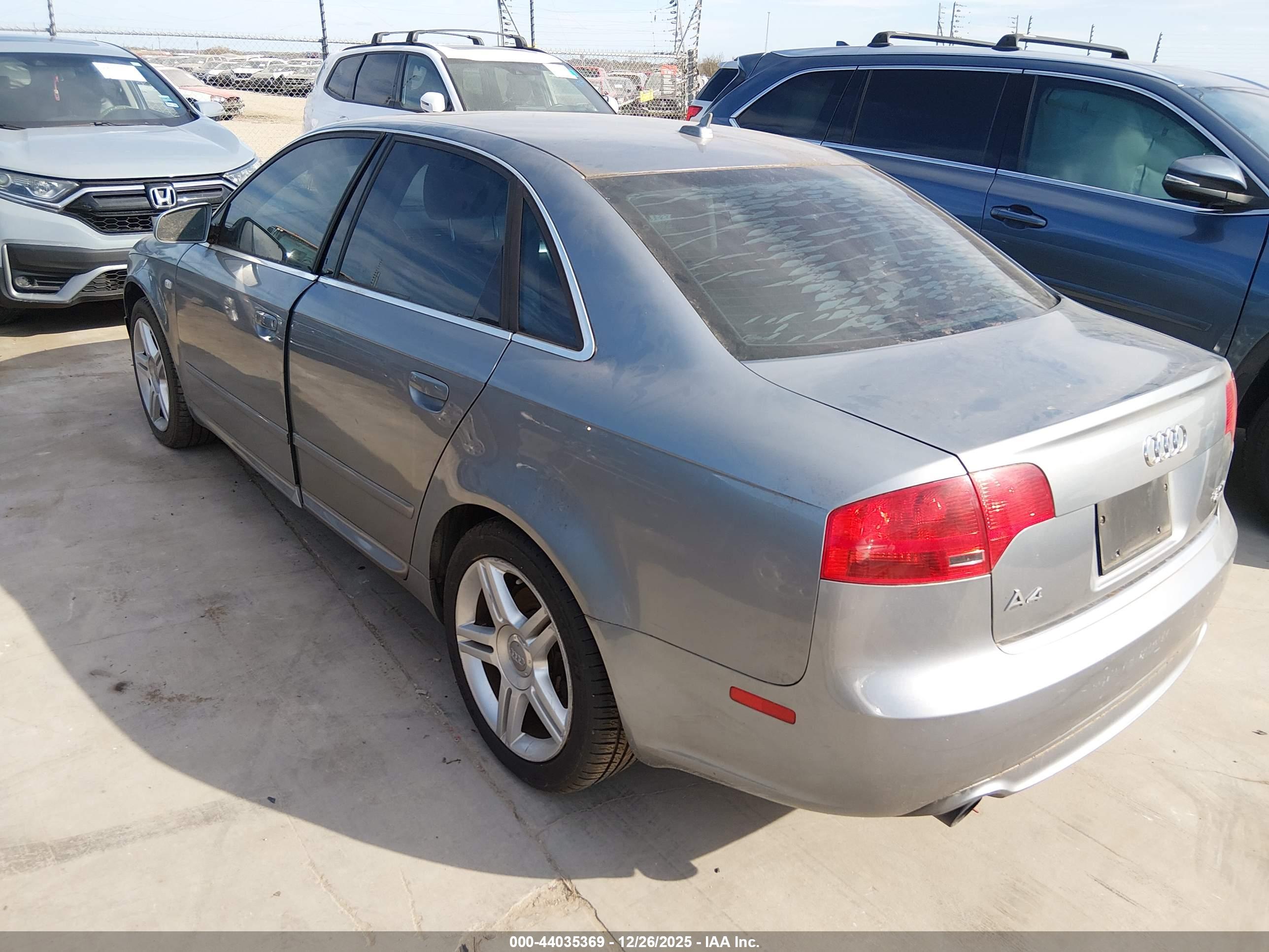 AUDI A4 image 3