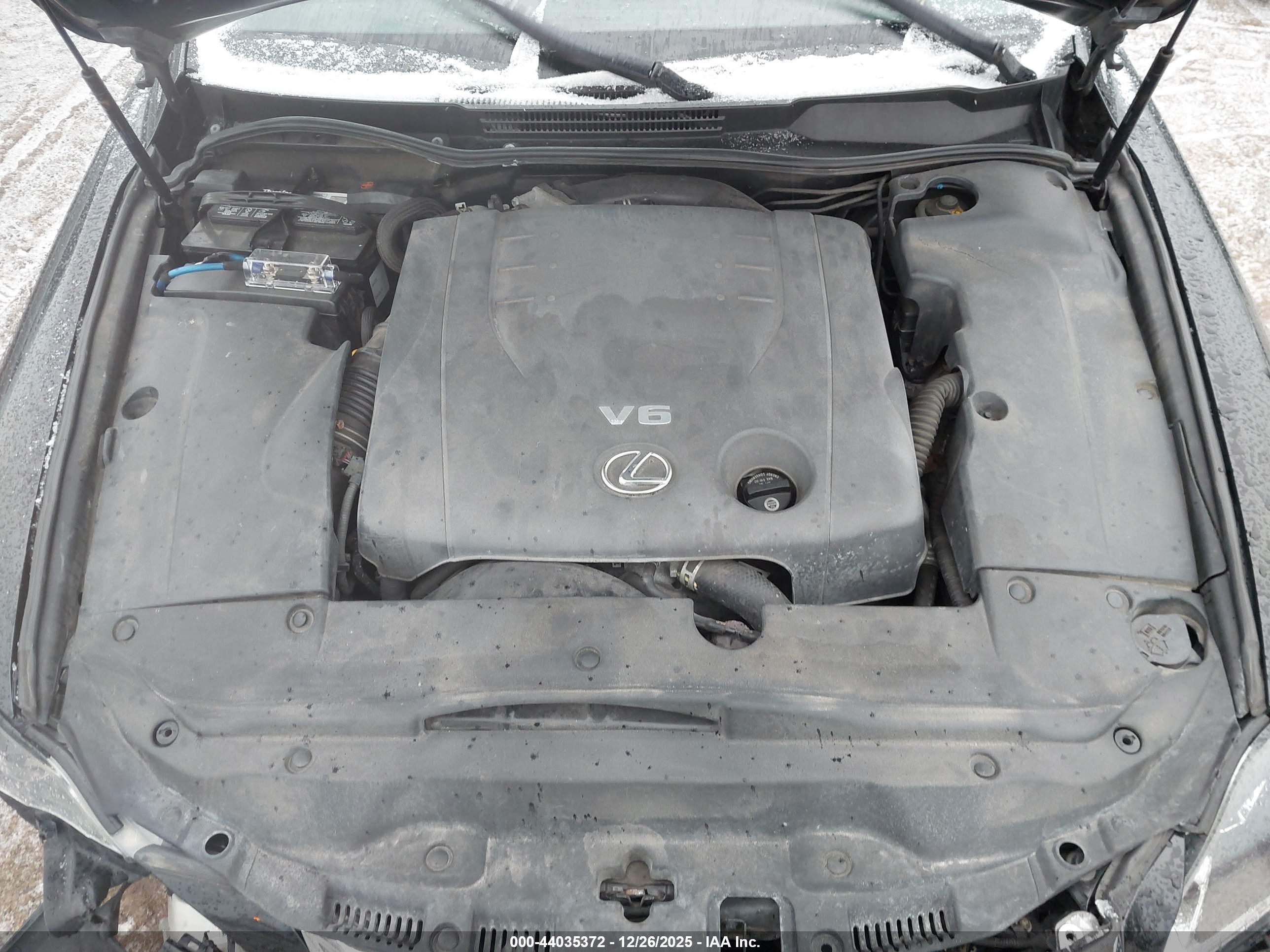 LEXUS IS image 10