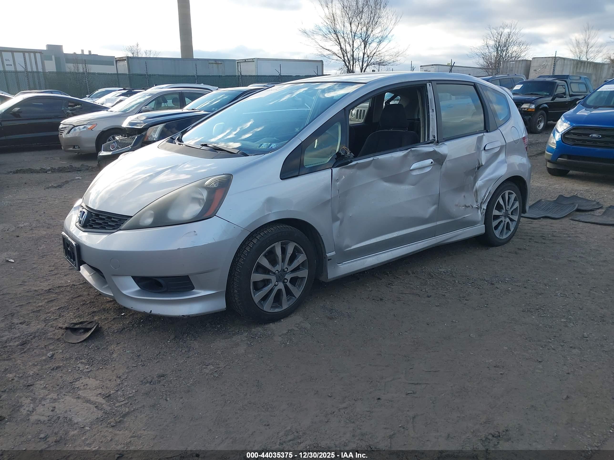 HONDA FIT image 2