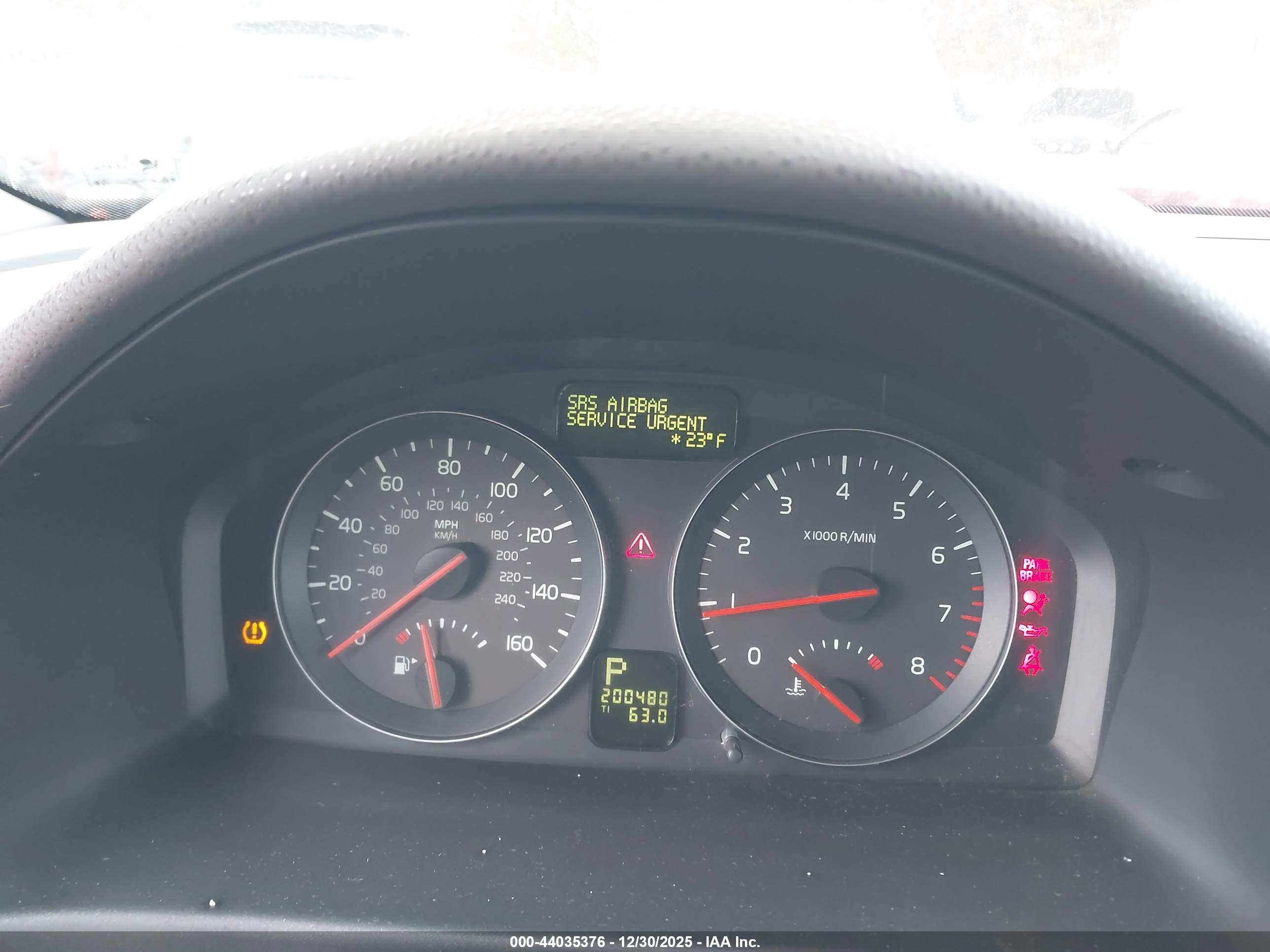 VOLVO S40 image 7